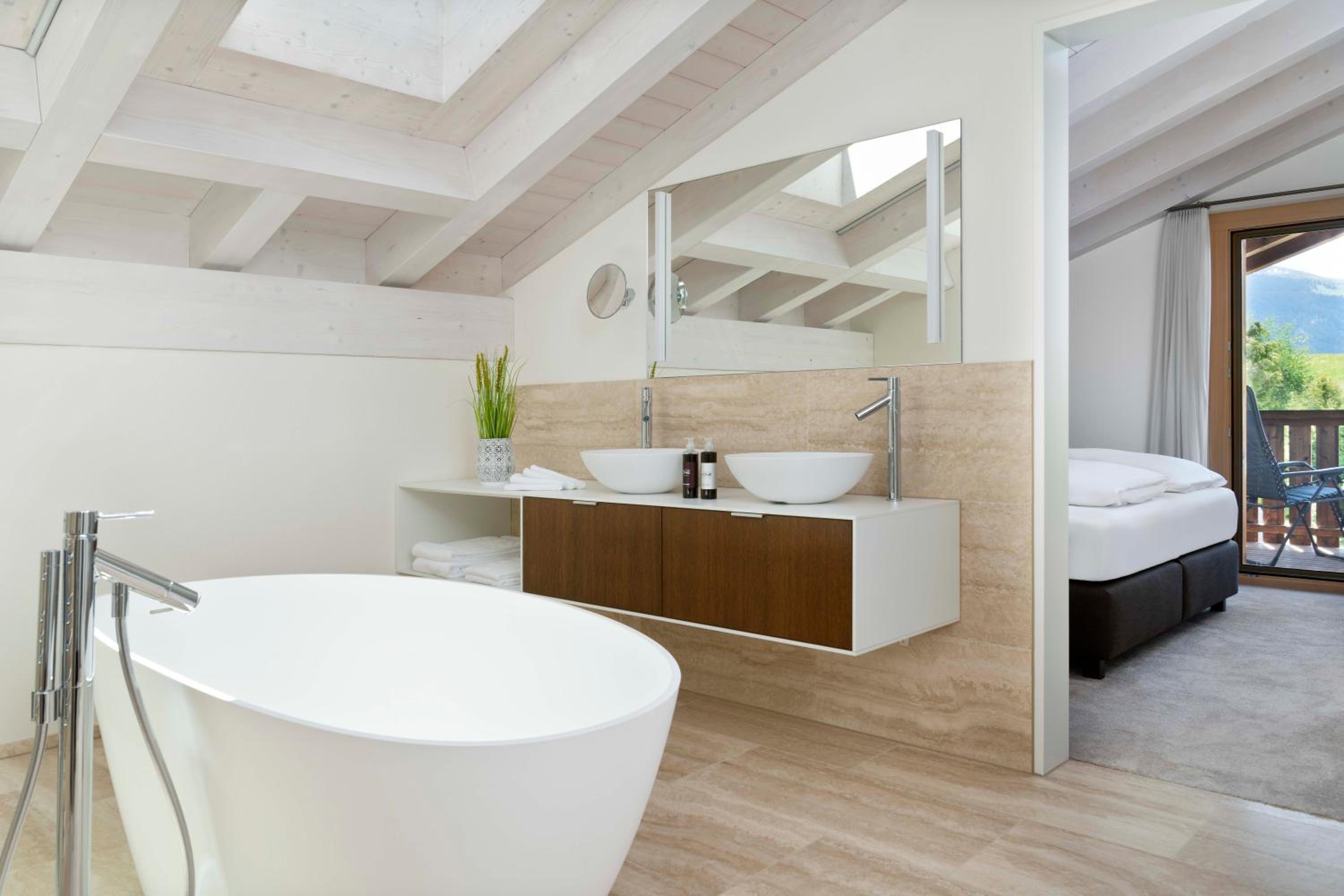 Two-Bedroom Suite - Photo 2