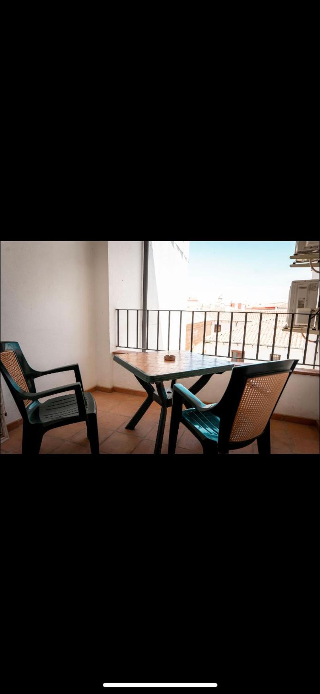 Apartment with Terrace - Photo 12