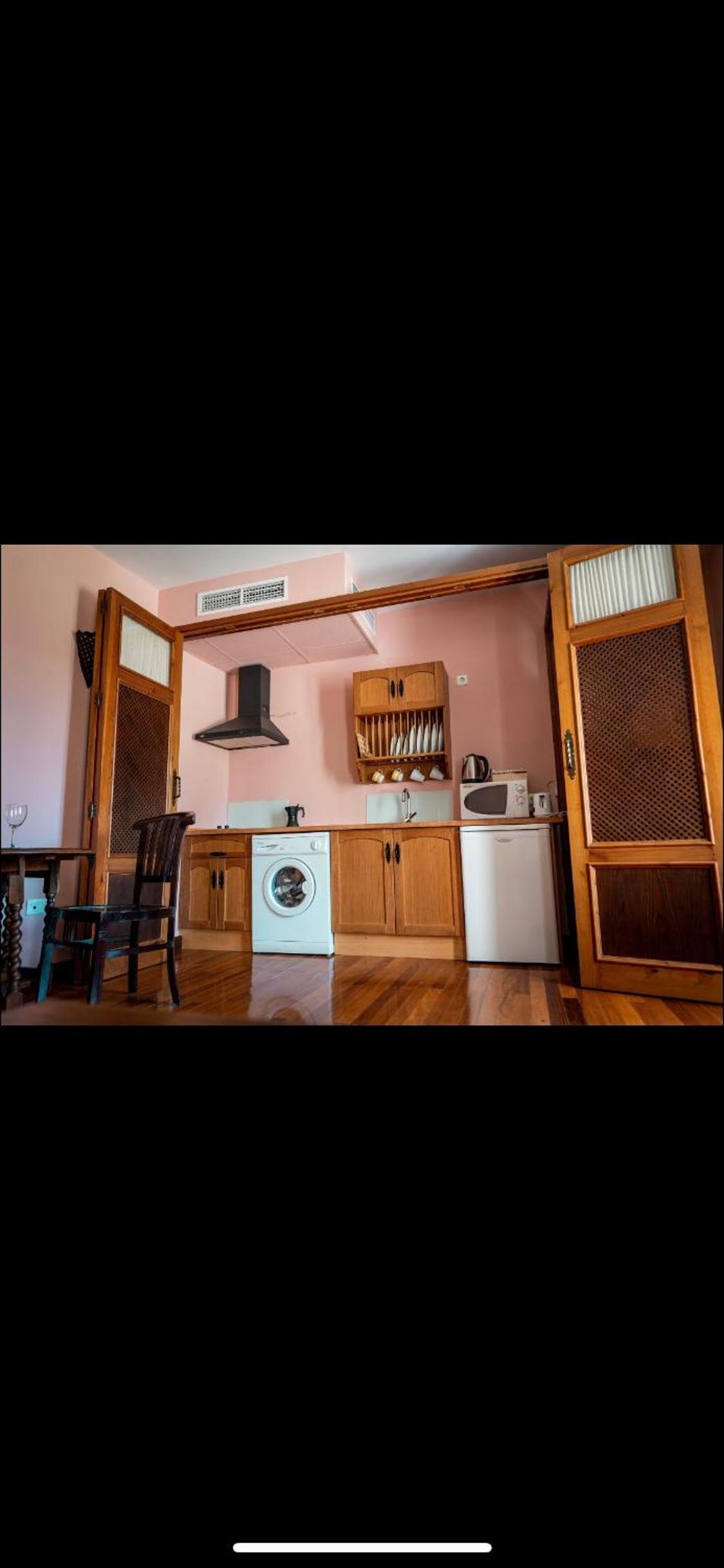 Deluxe Apartment - Photo 2