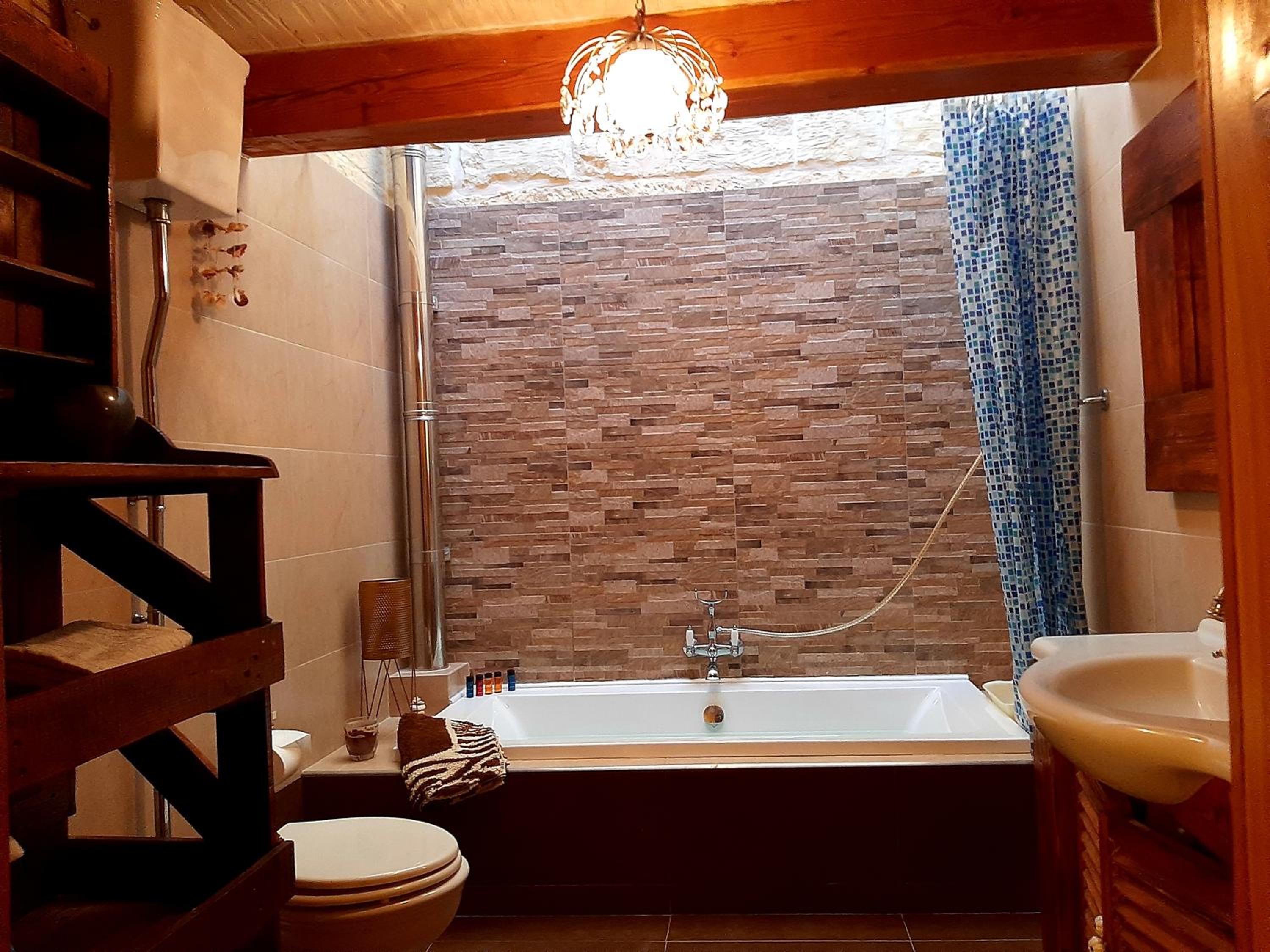 Double Room with Balcony photo 3