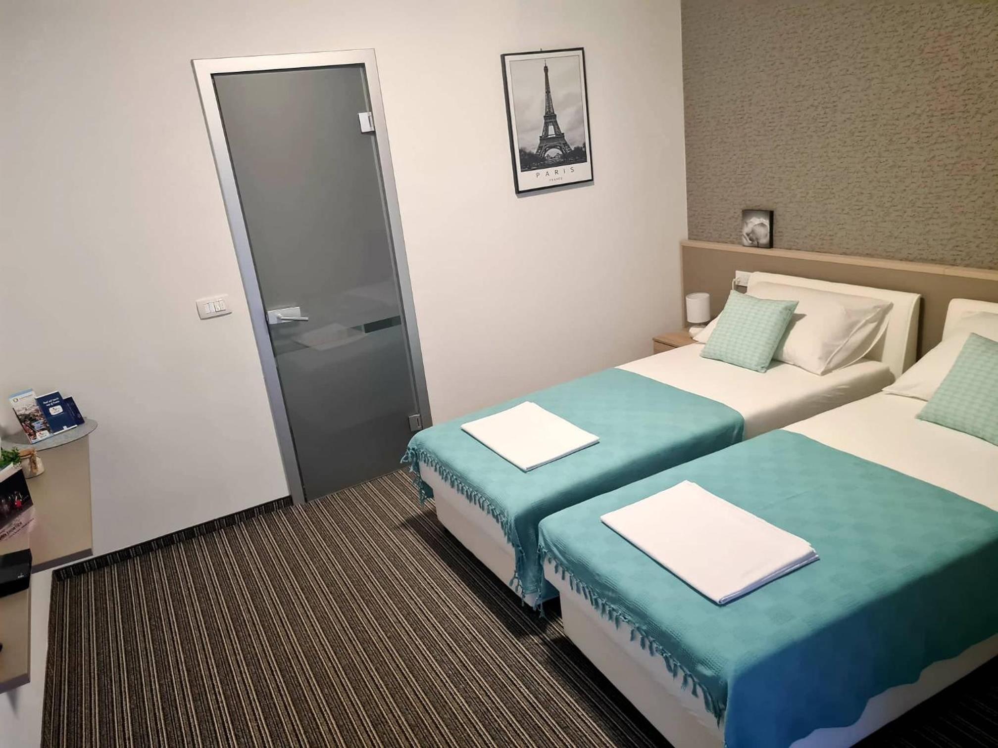 One-Bedroom Apartment - Photo 4