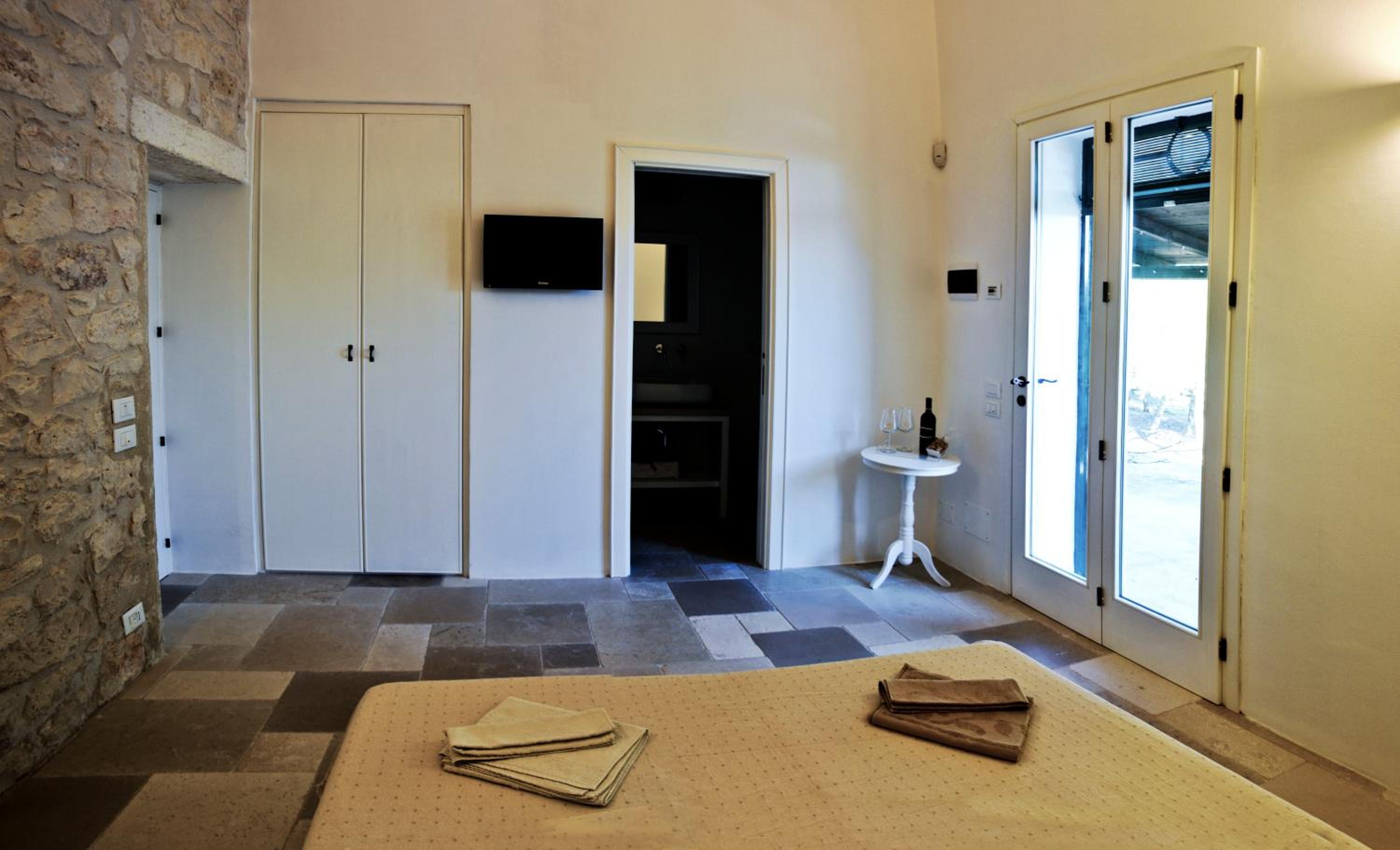 Deluxe Double or Twin Room with Garden View photo 3