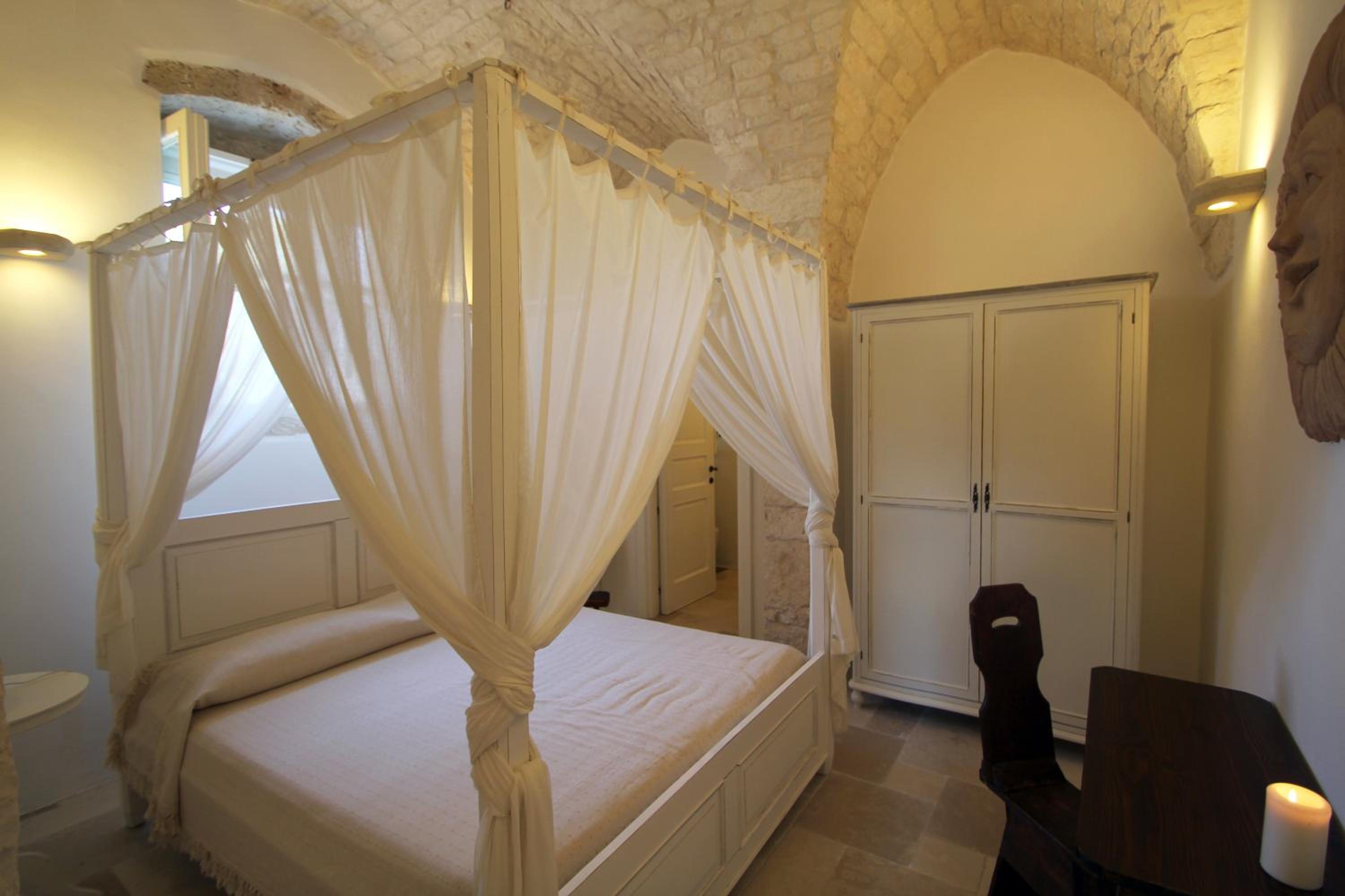 Deluxe King Room photo 1