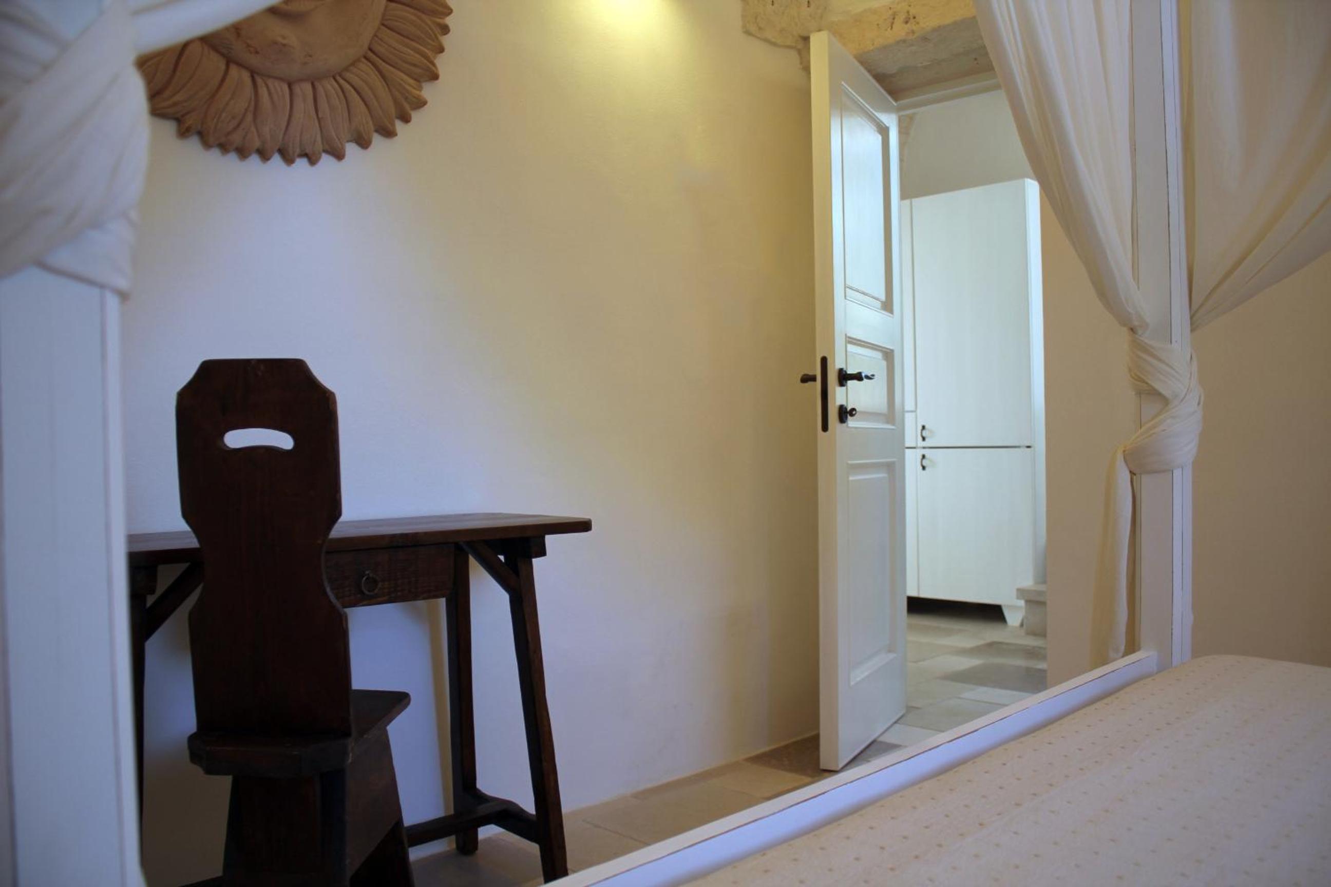 Deluxe King Room photo 3