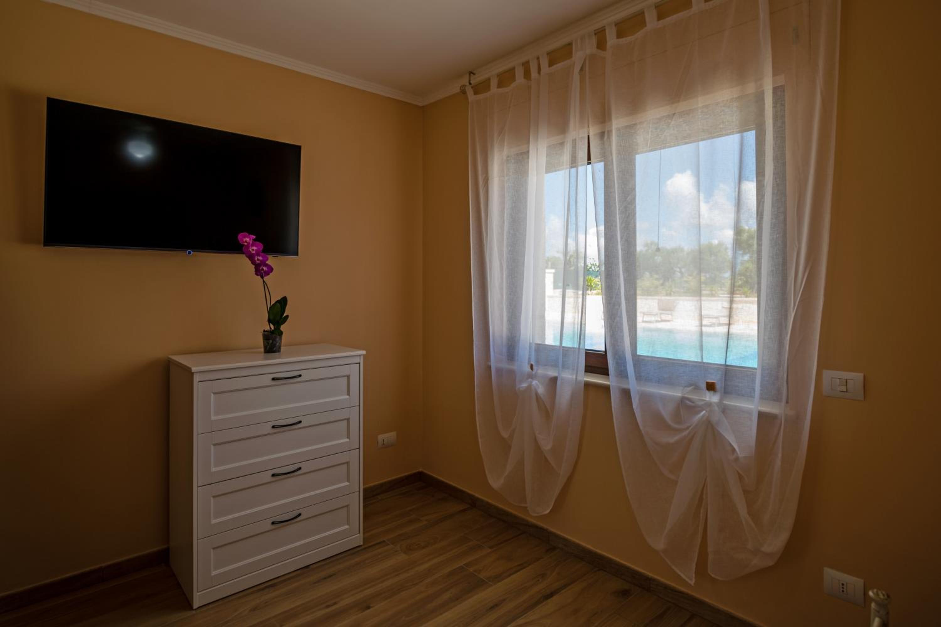 Villa photo 1