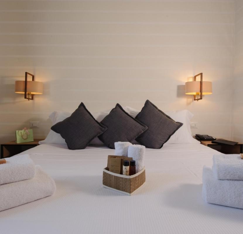 Available room thumbnail 5