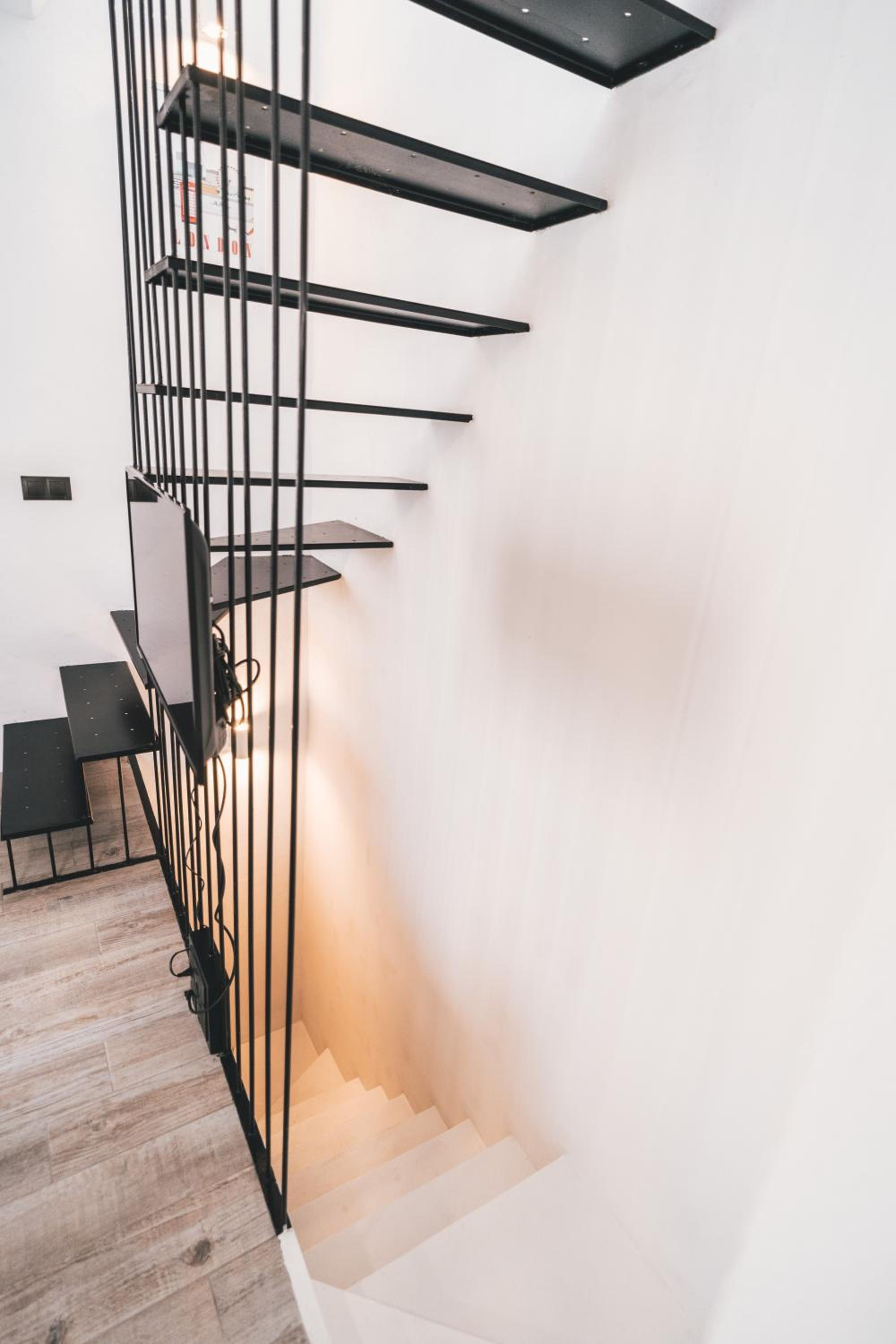 One-Bedroom Apartment - Photo 19