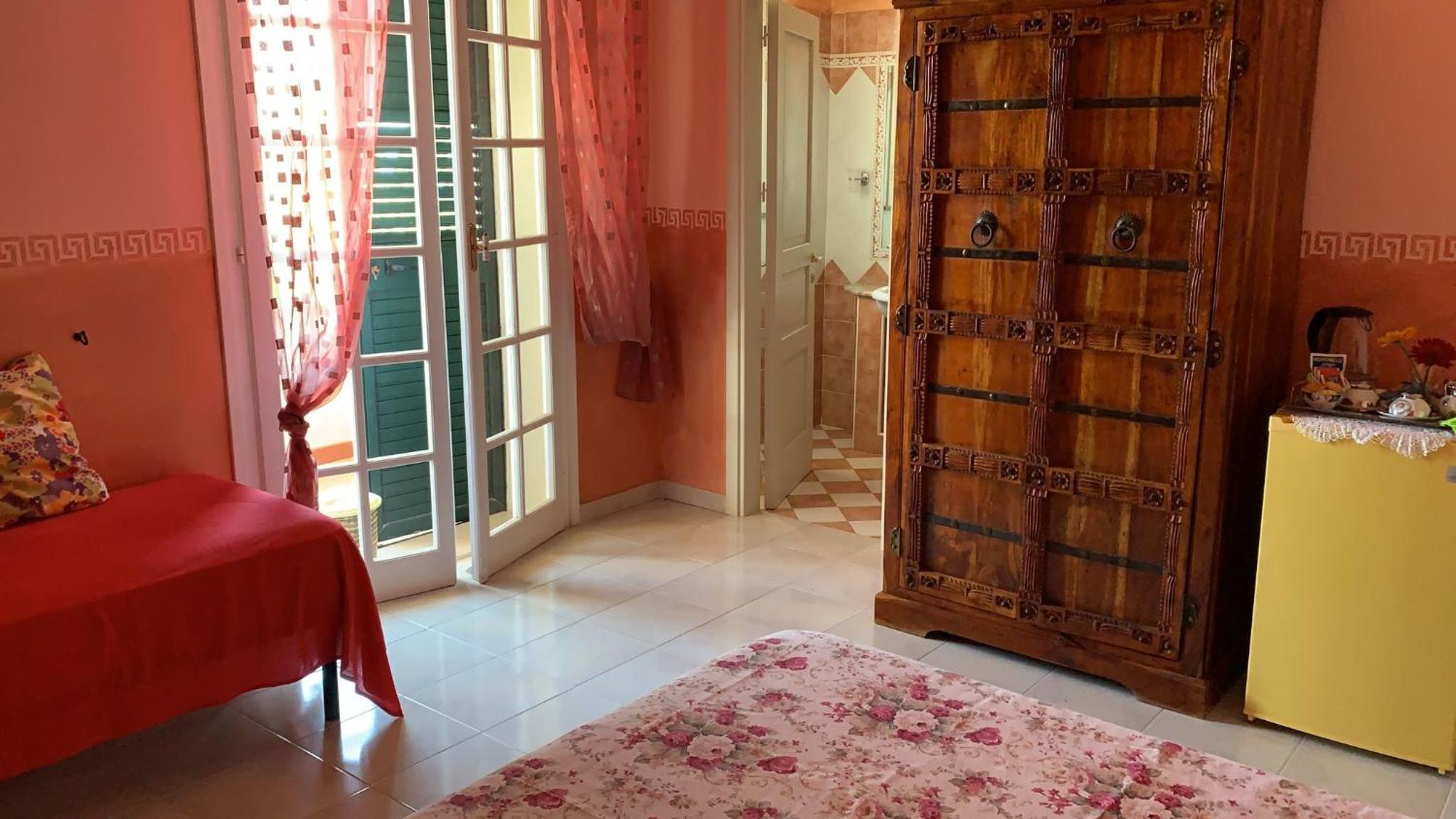 Standard Triple Room - Photo 6