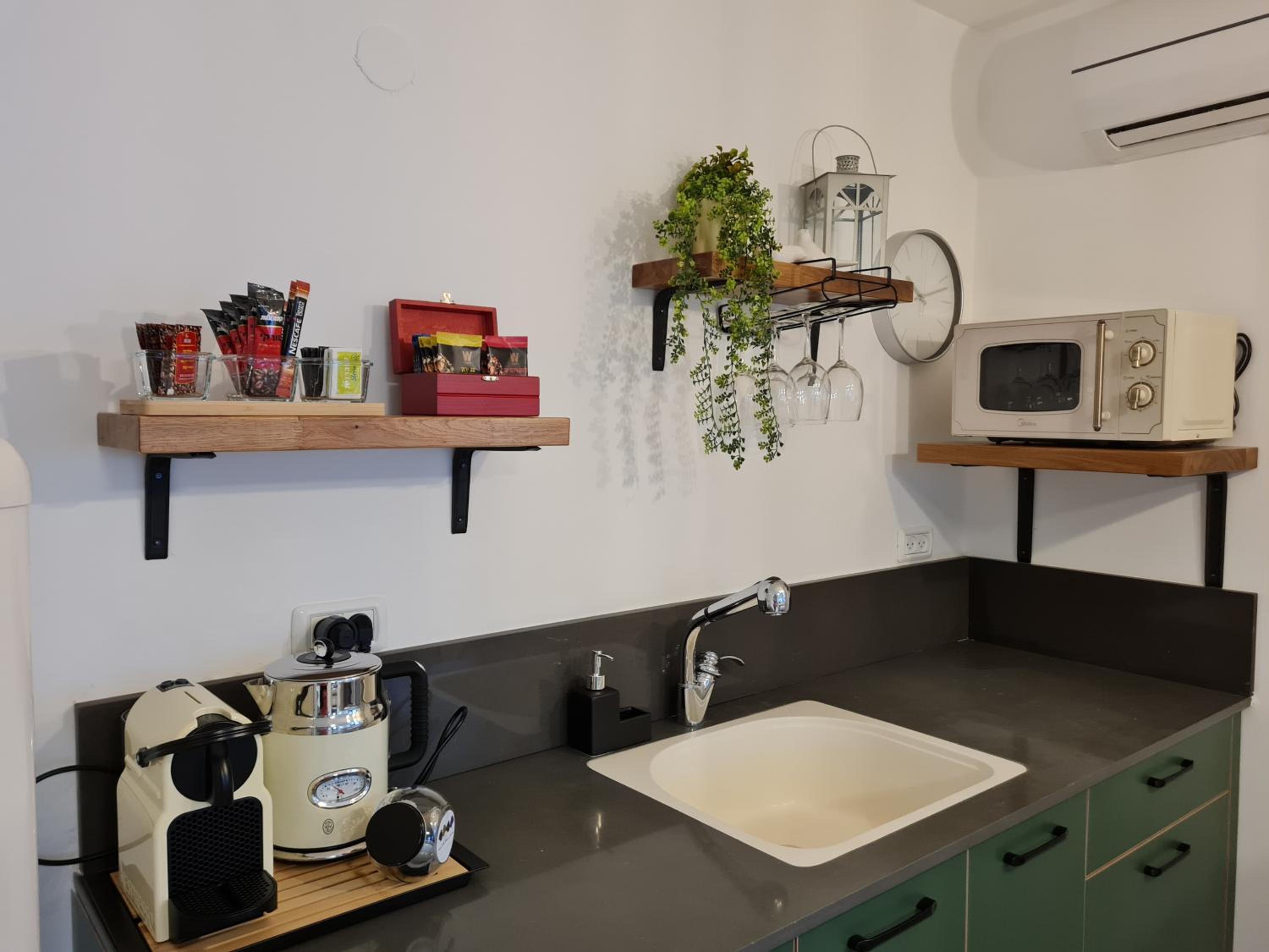 One-Bedroom Apartment - Photo 32