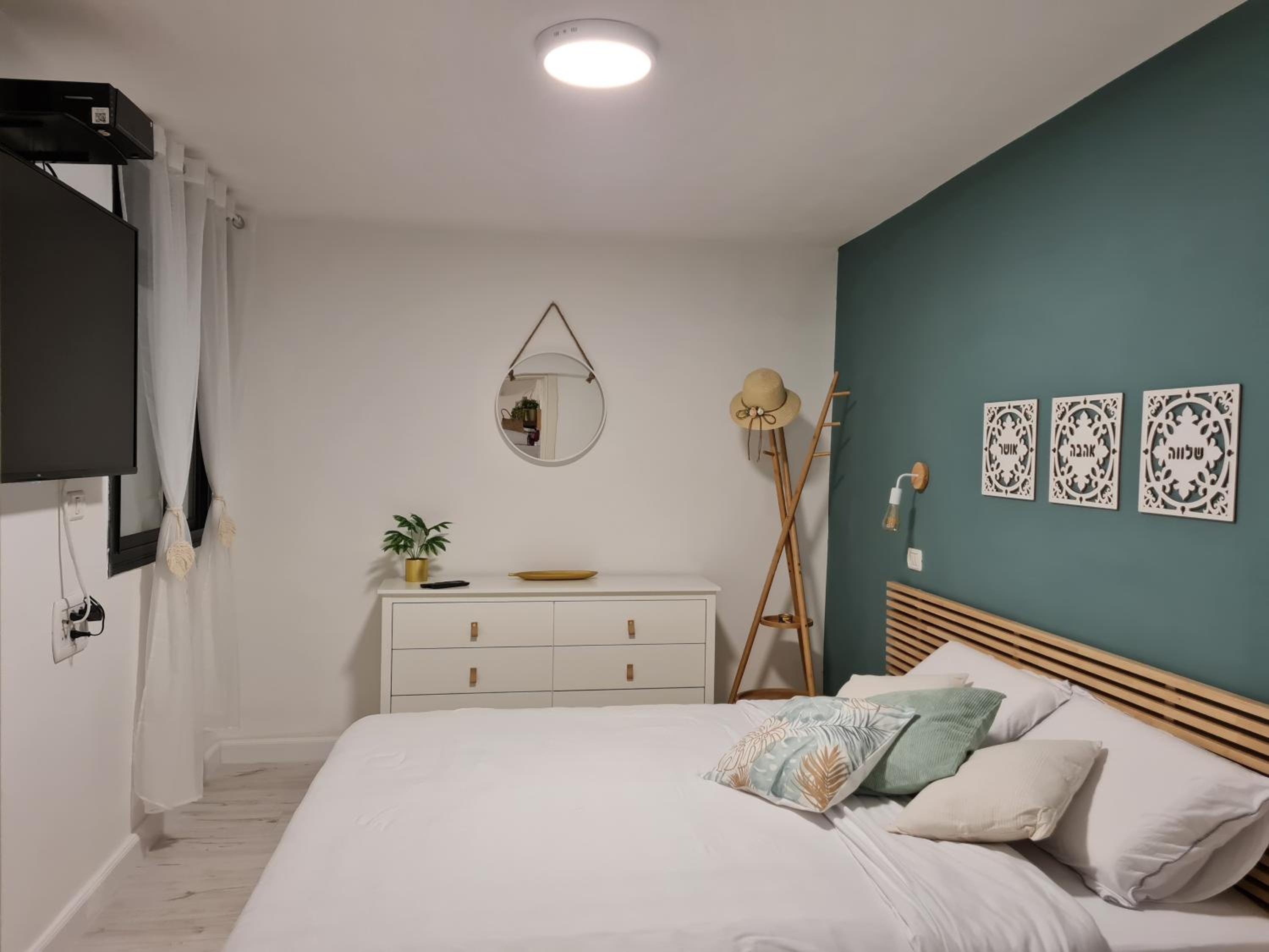 One-Bedroom Apartment - Photo 31