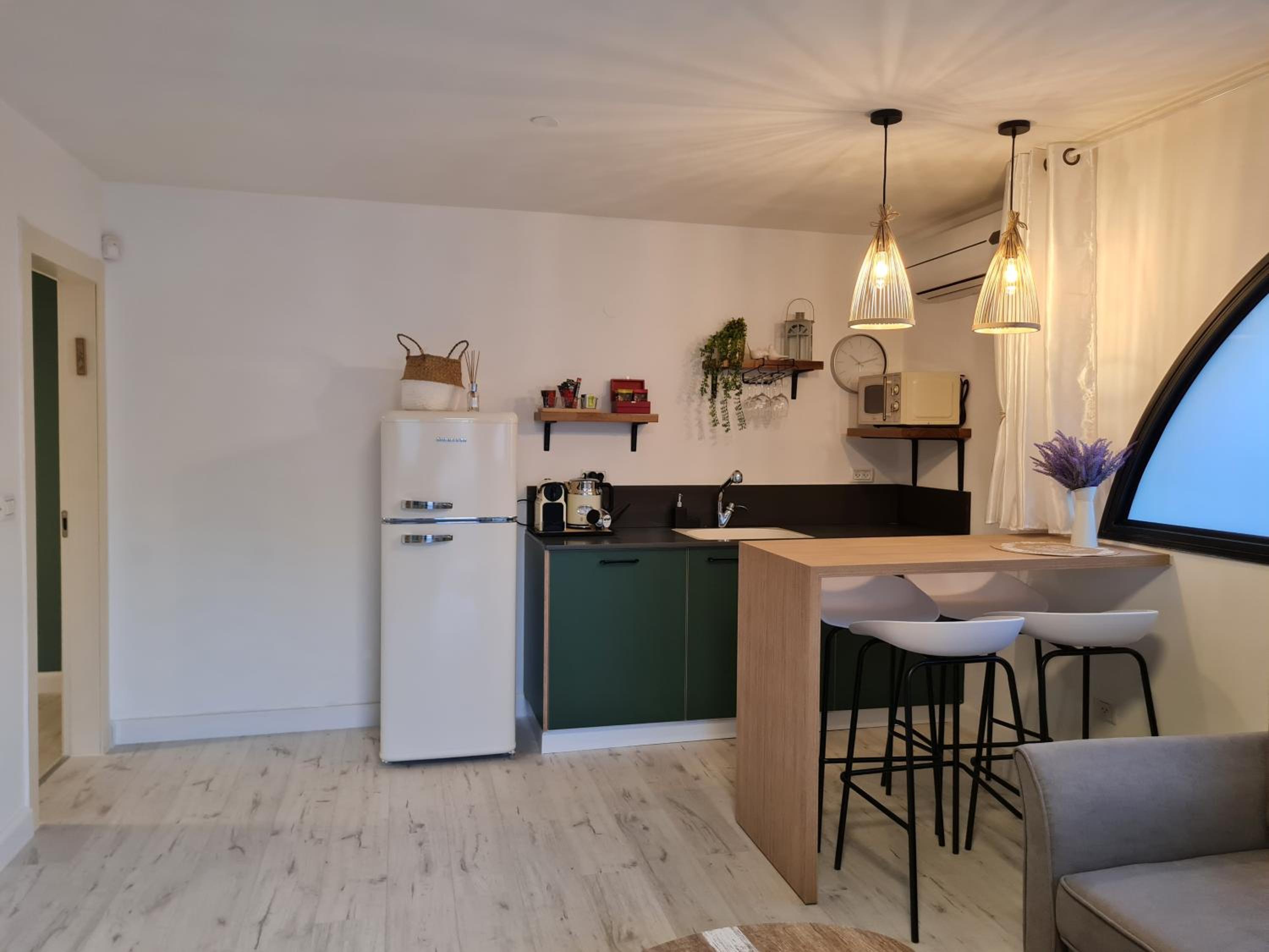 One-Bedroom Apartment - Photo 15
