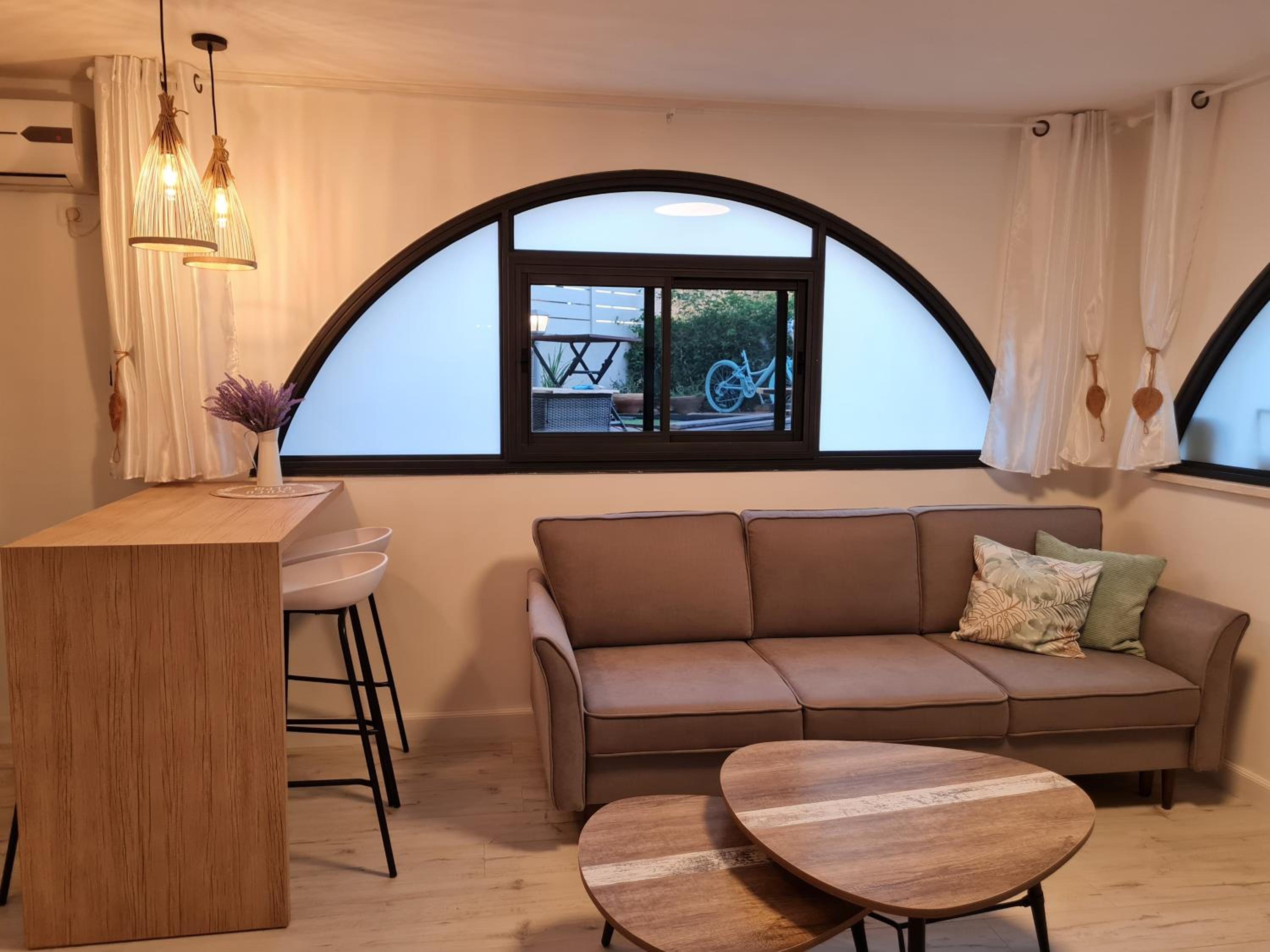 One-Bedroom Apartment - Photo 27