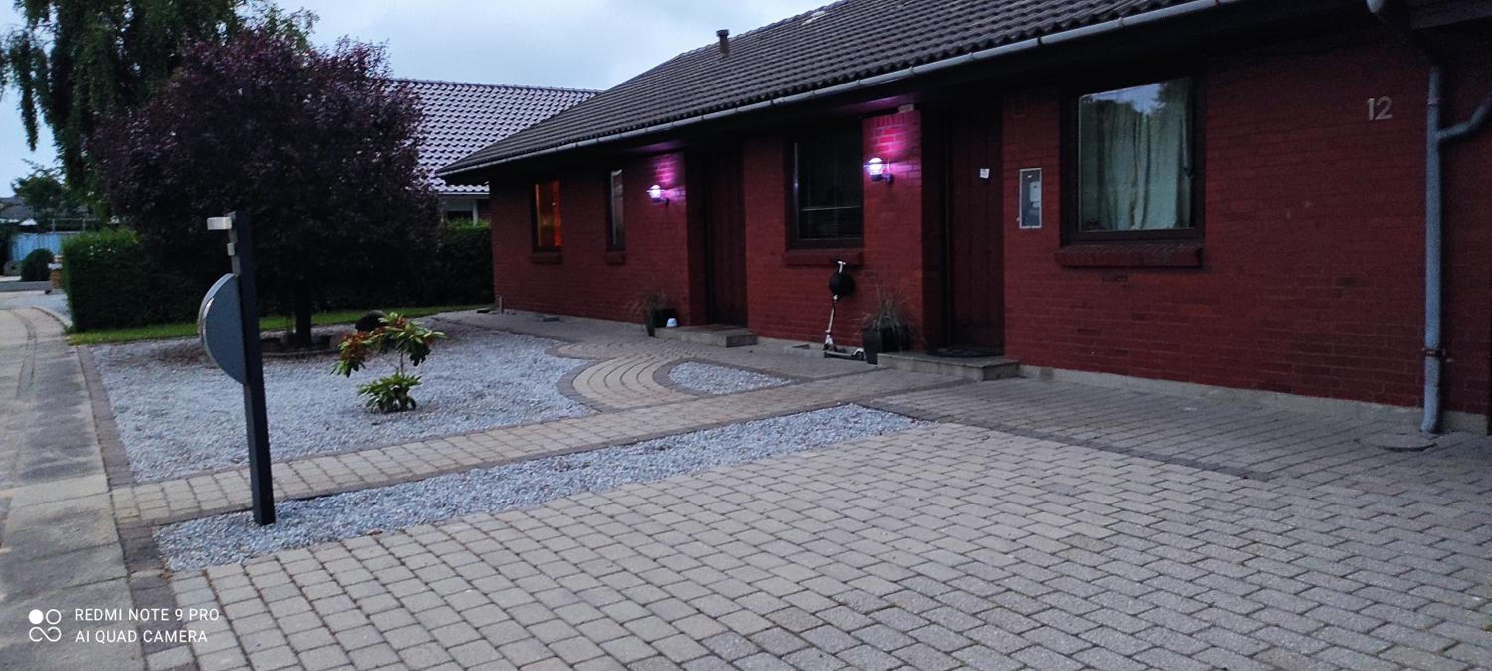 Deluxe Double Room (2 Adults + 1 Child) - Photo 2