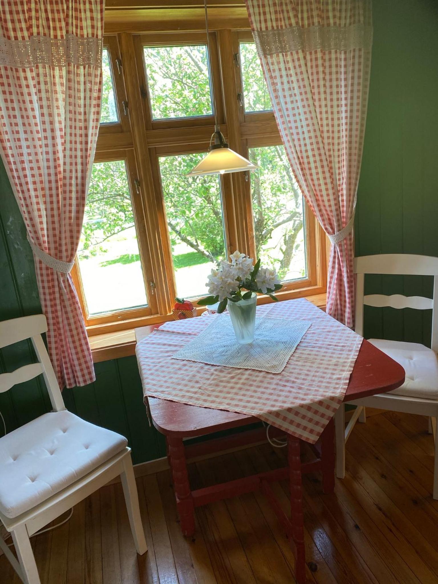 Two-Bedroom House photo 2