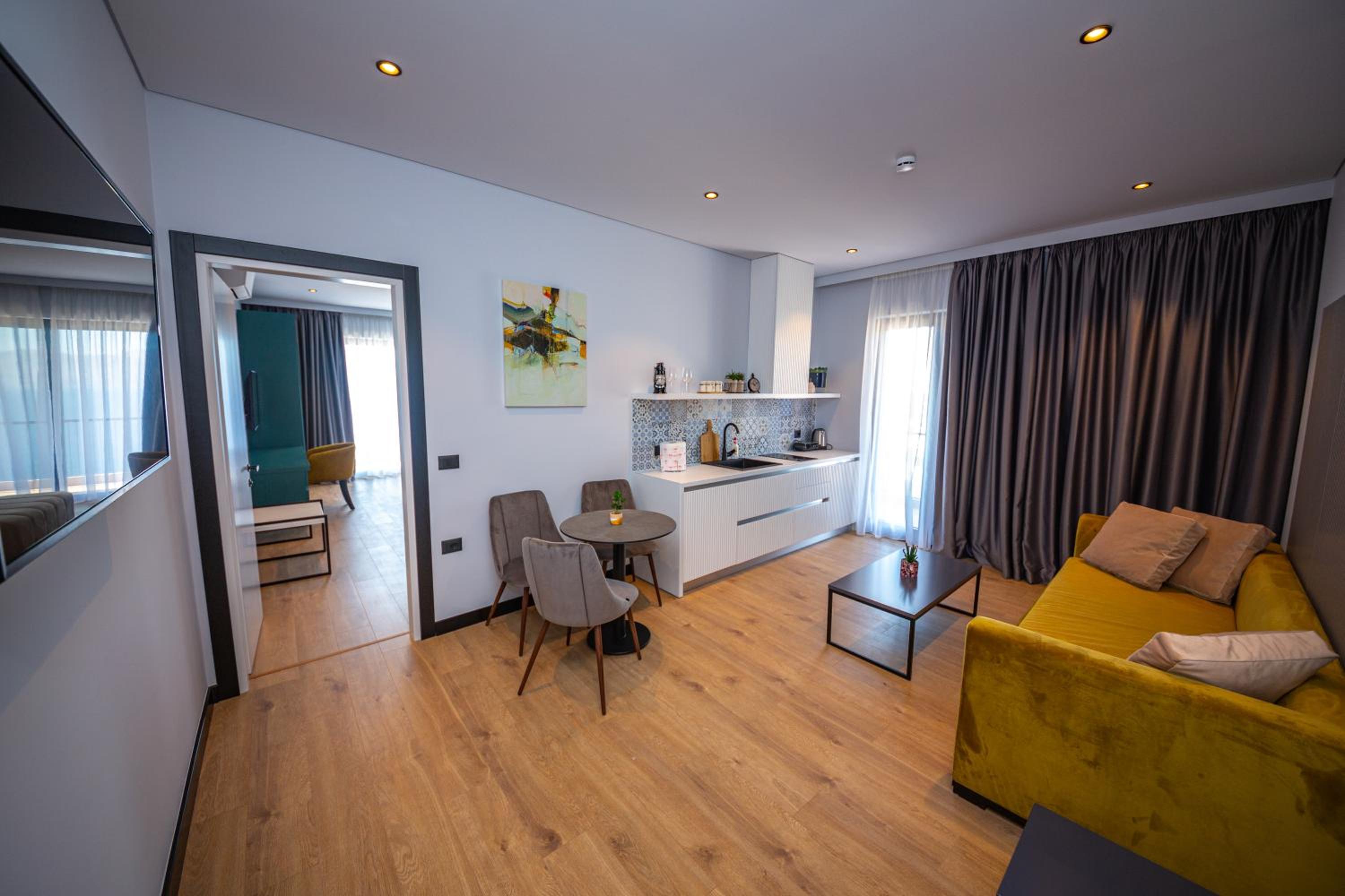One-Bedroom Apartment with Balcony and Side Sea View (3 adults) photo 3