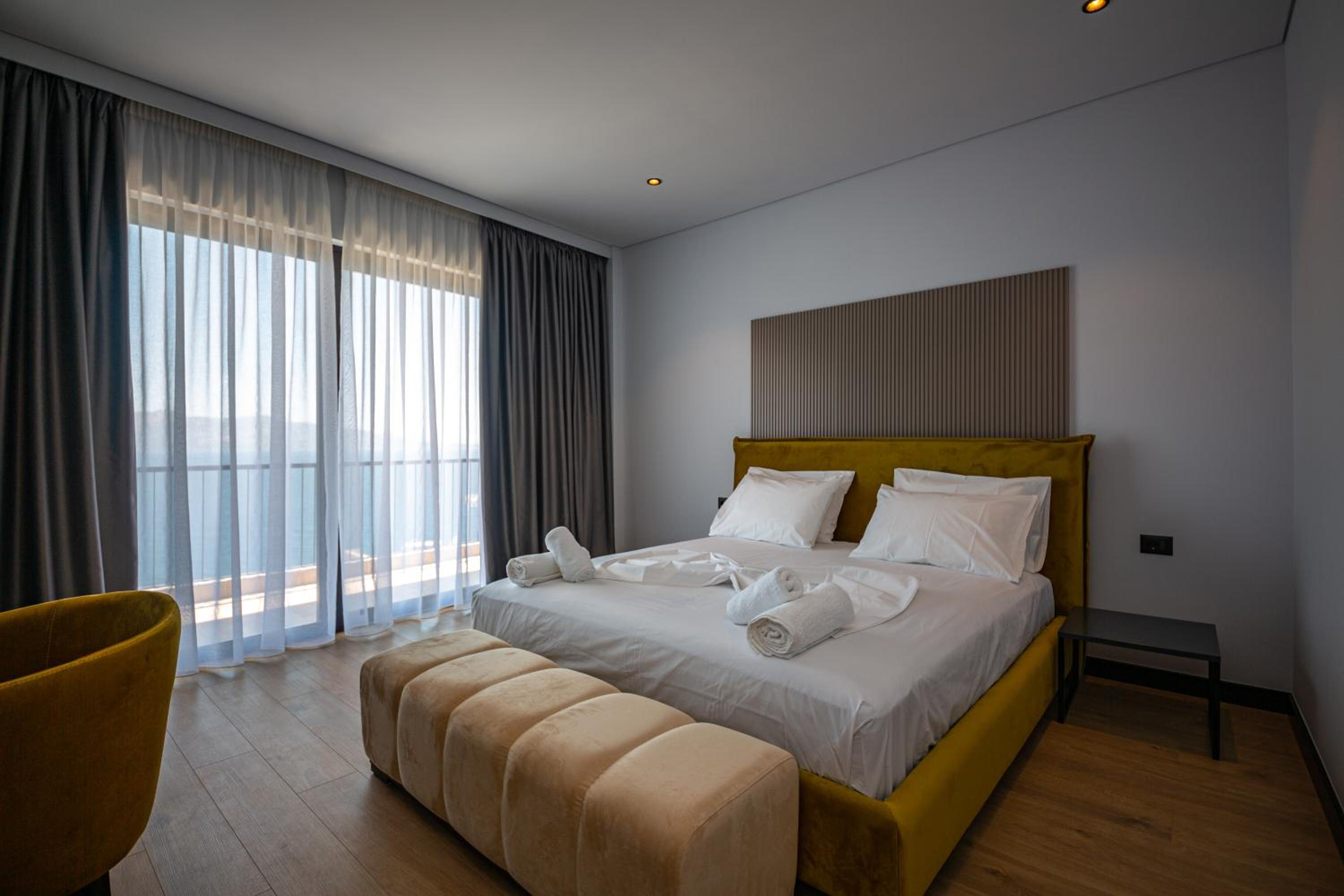 One-Bedroom Apartment with Balcony and Sea View (3 Adults) photo 3