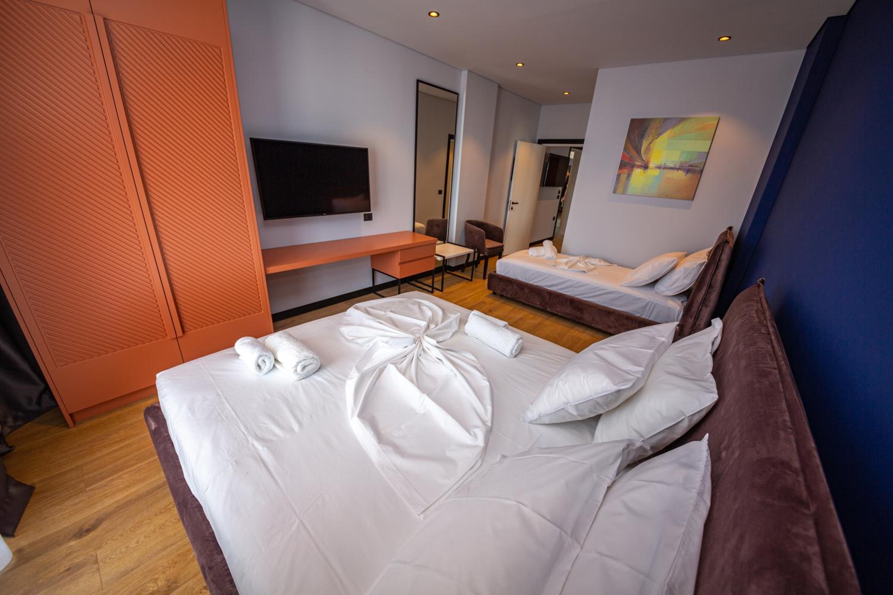 One-Bedroom Apartment with Balcony and Sea View (4 Adults)  photo 2