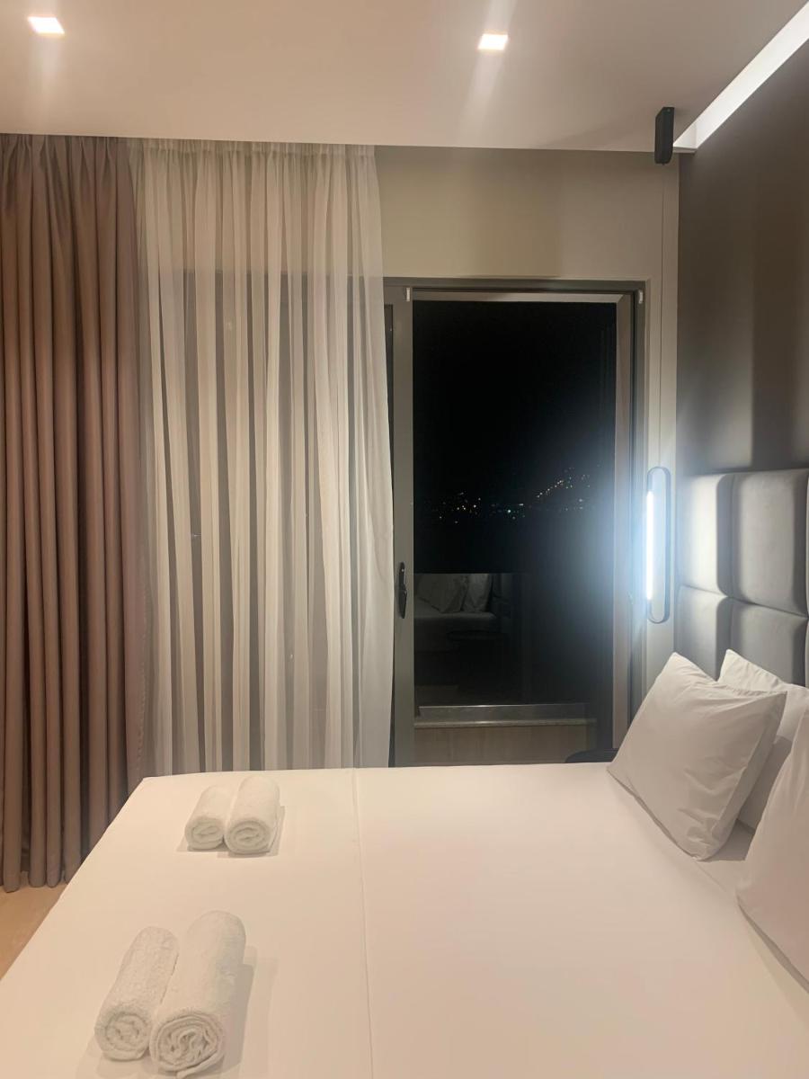 Double Room with Balcony and Sea View photo 2