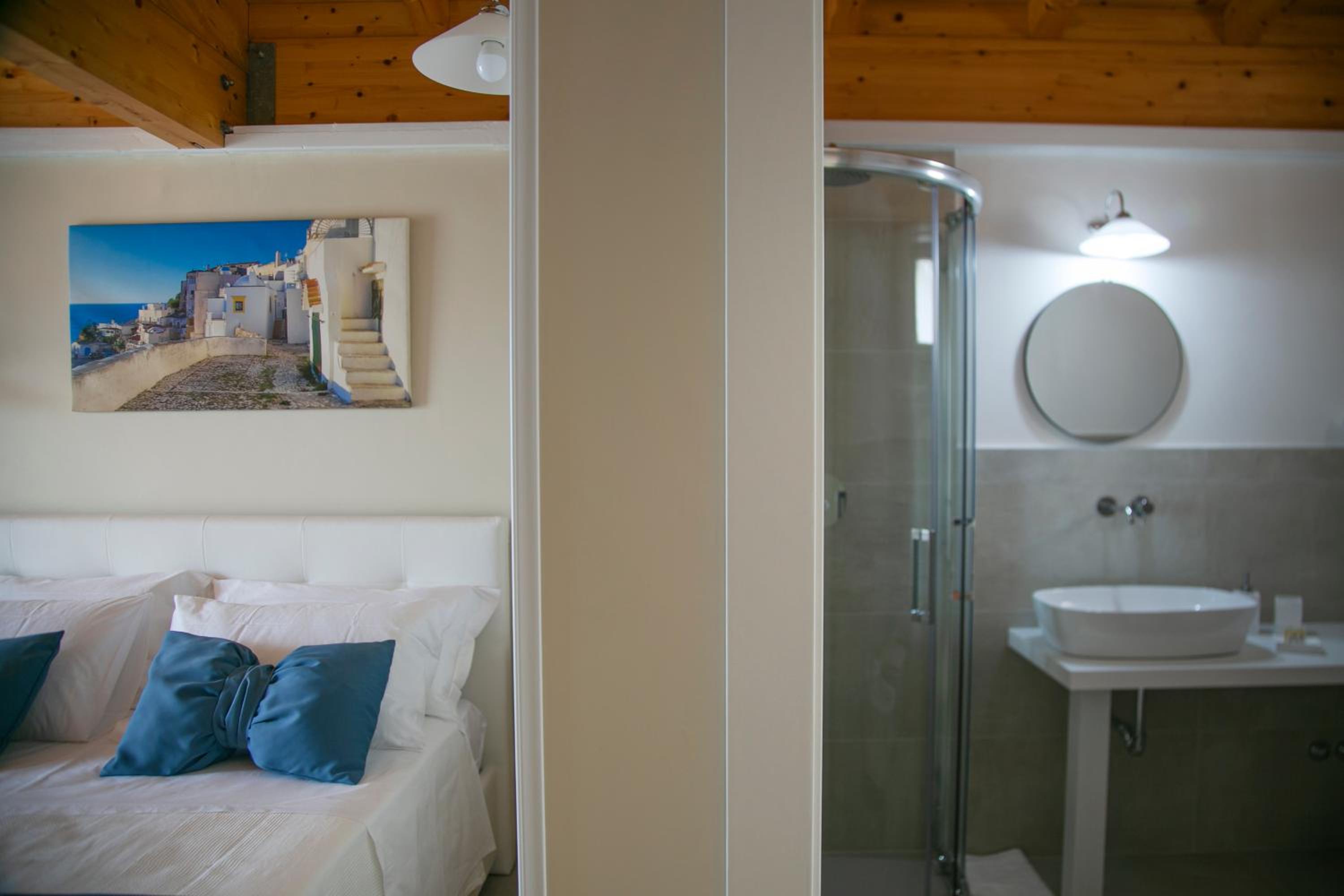 Queen Room with Sea View