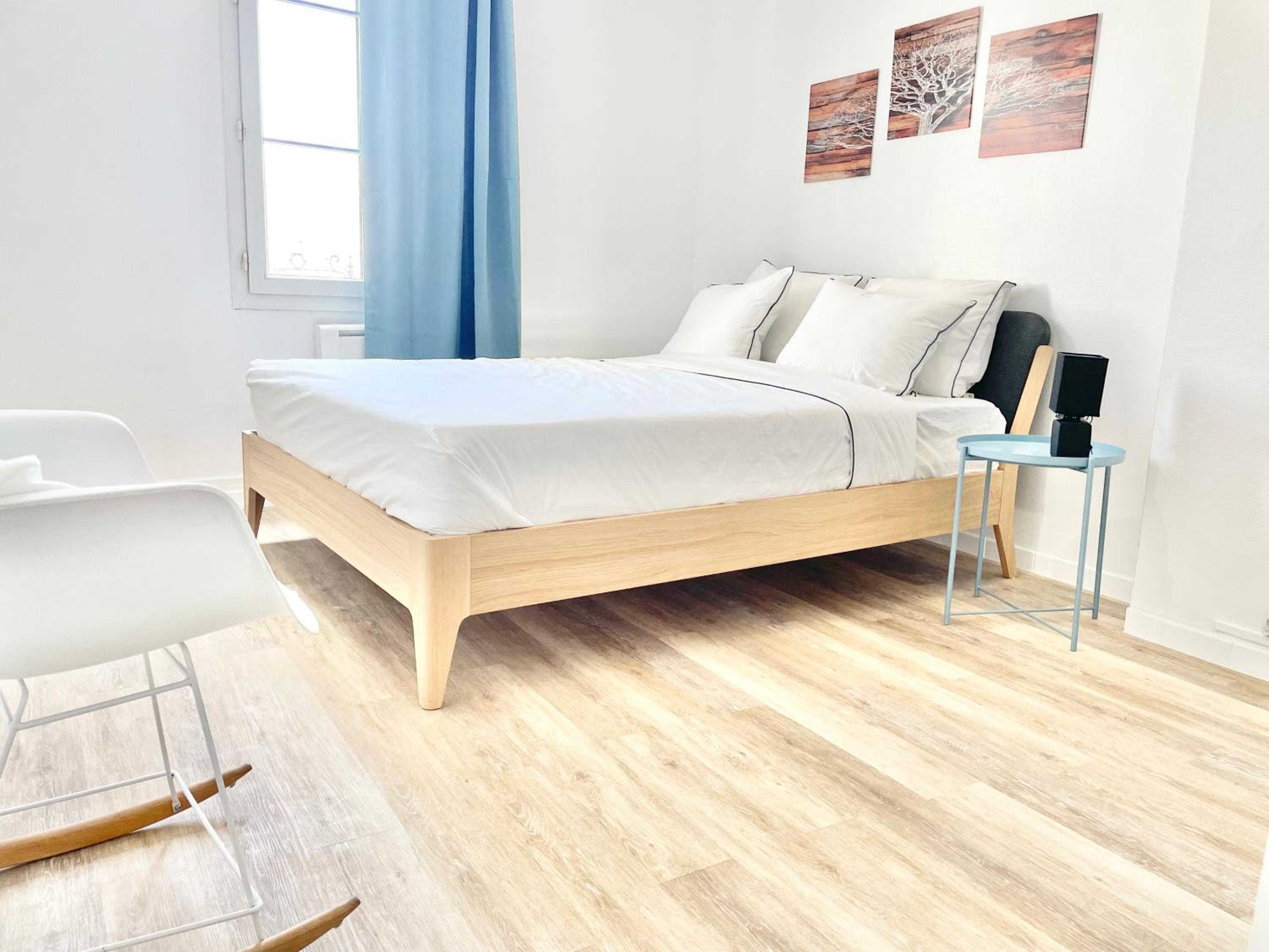 Two-Bedroom Apartment - Photo 2