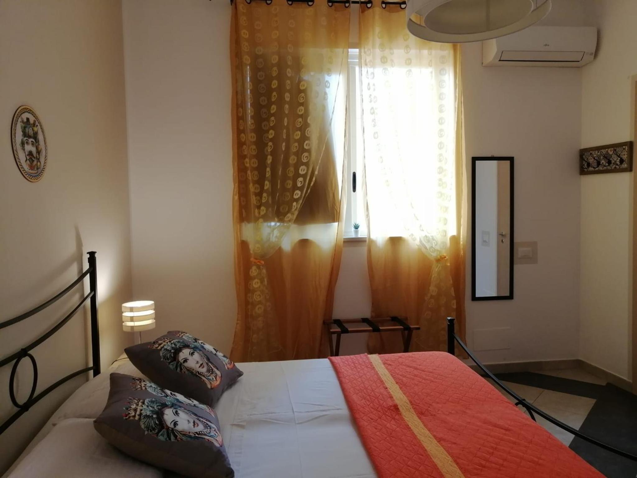 Twin Room with Private External Bathroom - Photo 6