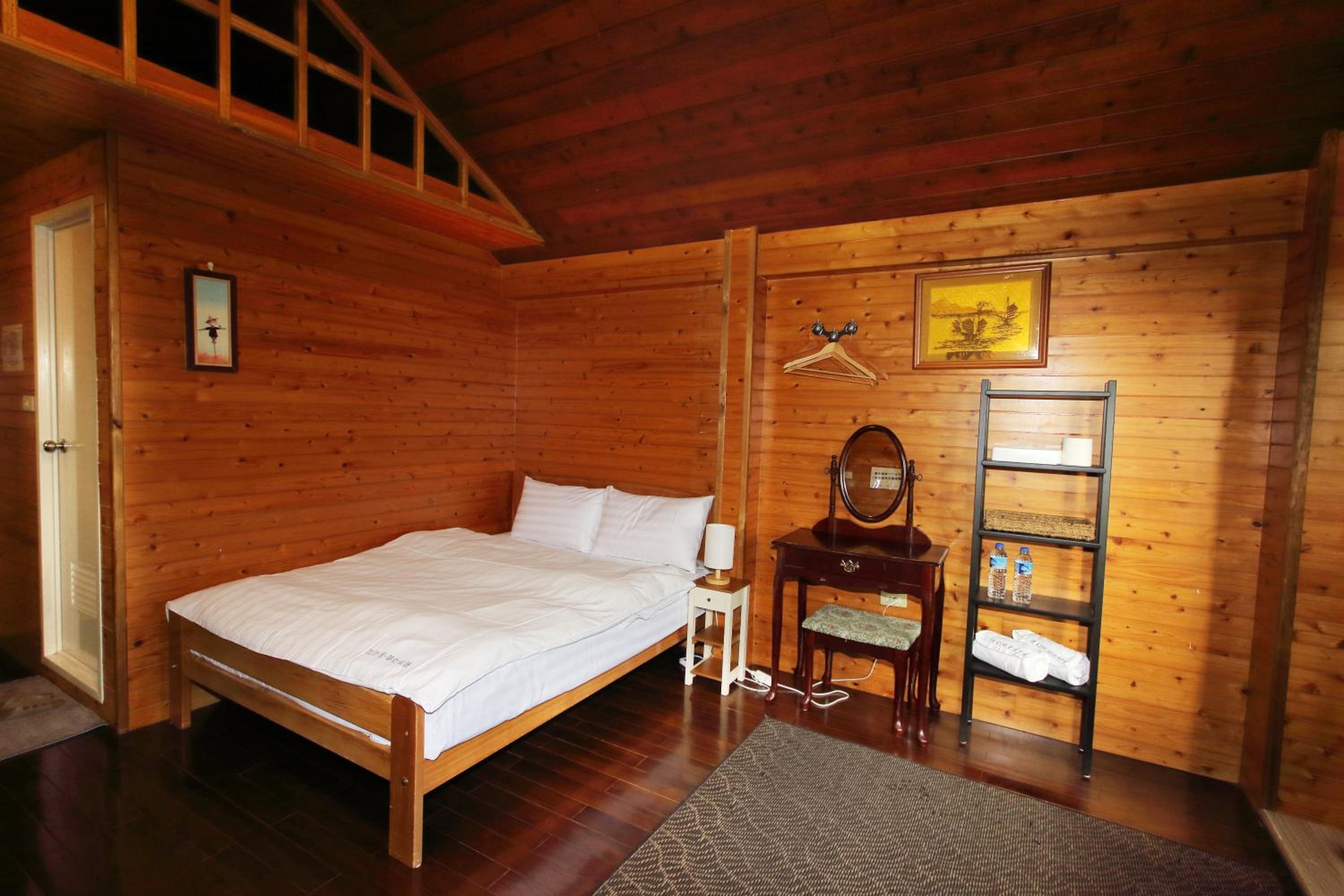 Standard Double Room - Building A photo 3