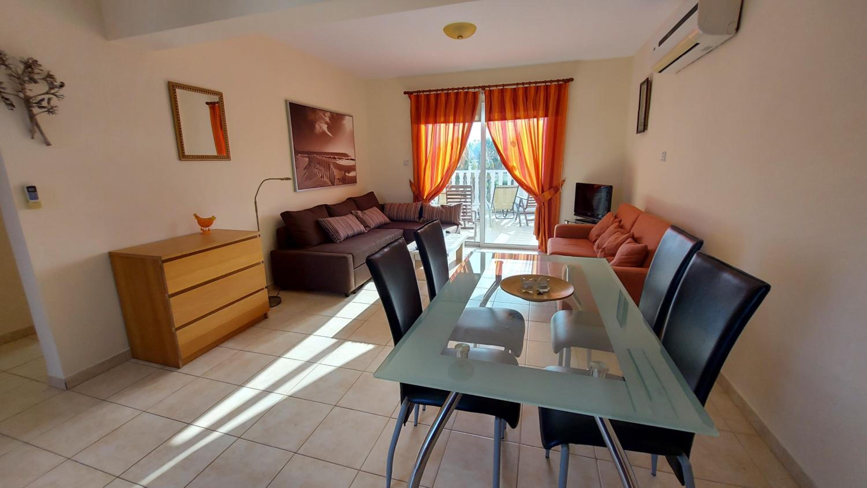 Apartment with Balcony photo 1