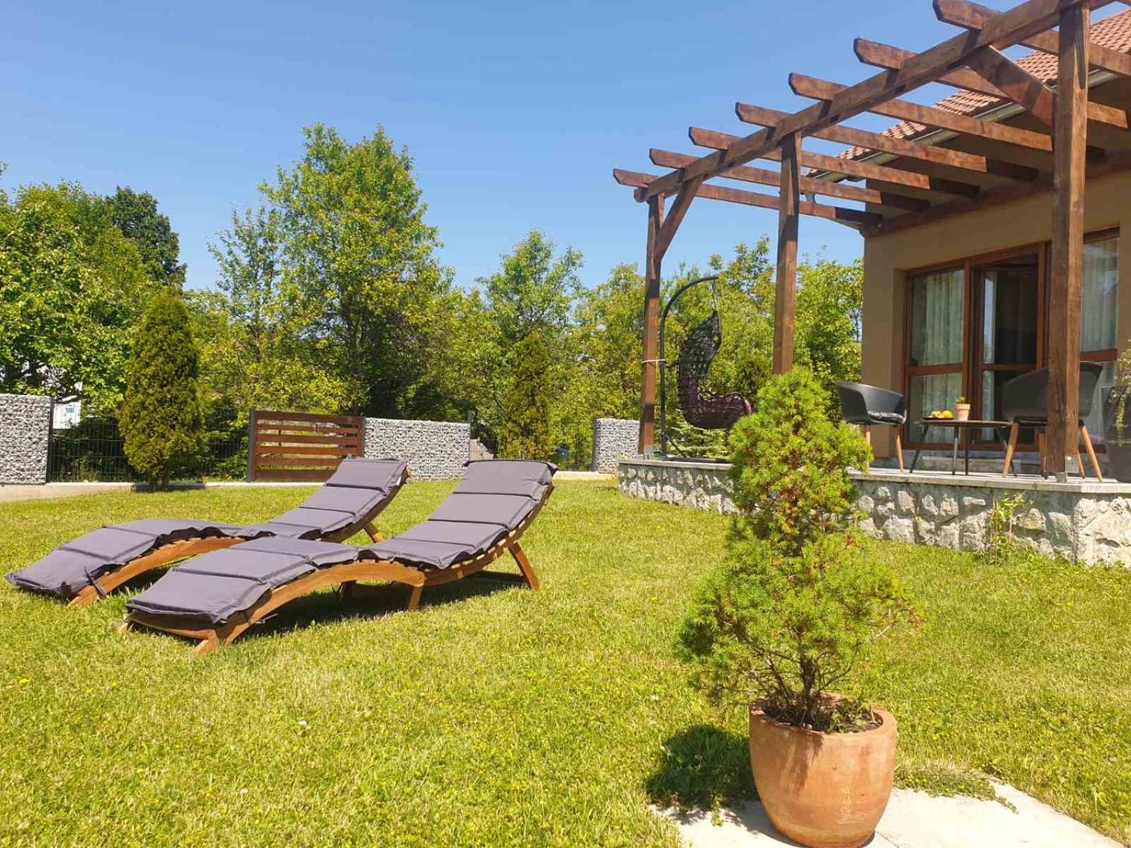 One-Bedroom House - Photo 16