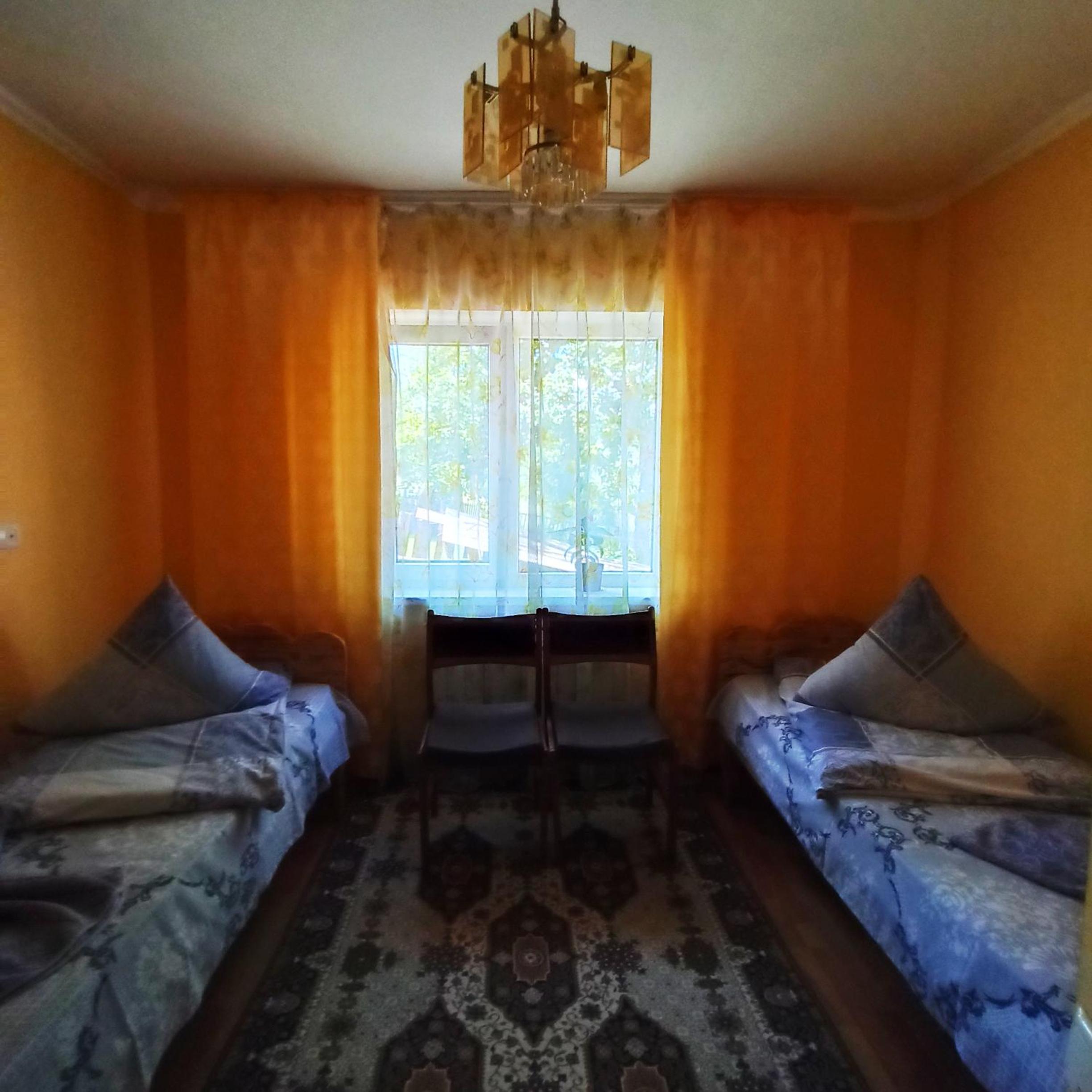 Budget Twin Room photo 3
