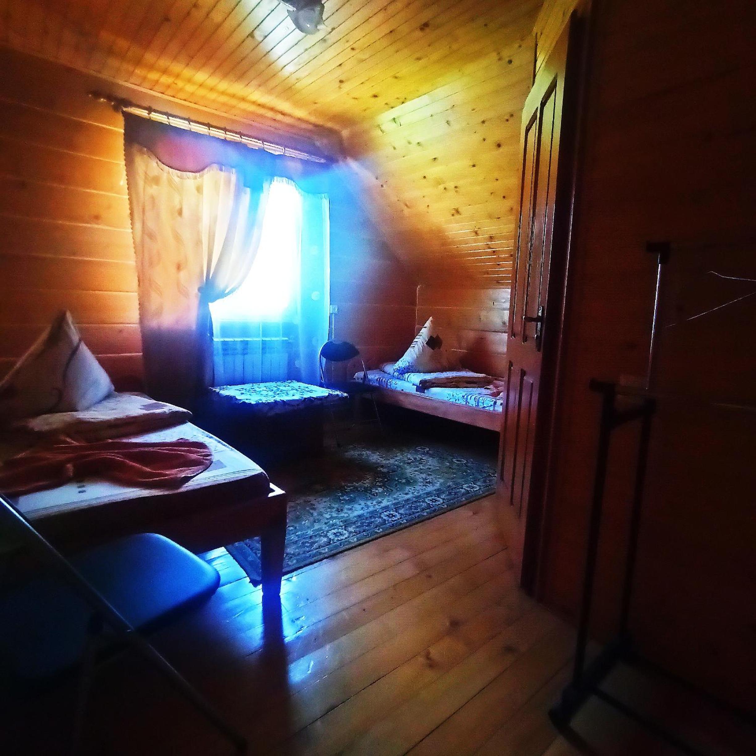 Twin Room with Bath photo 1