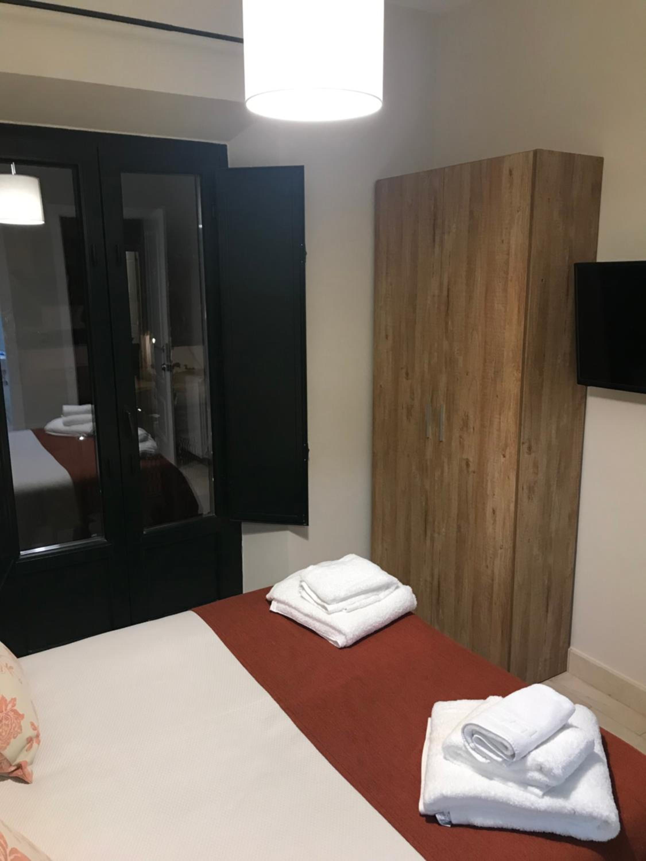 Double Room - Disability Access - Photo 6