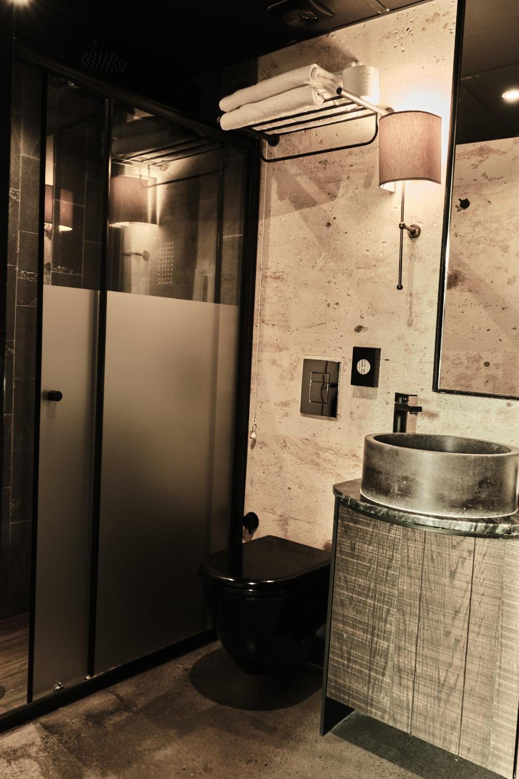 Stone Deluxe Room - Photo 4