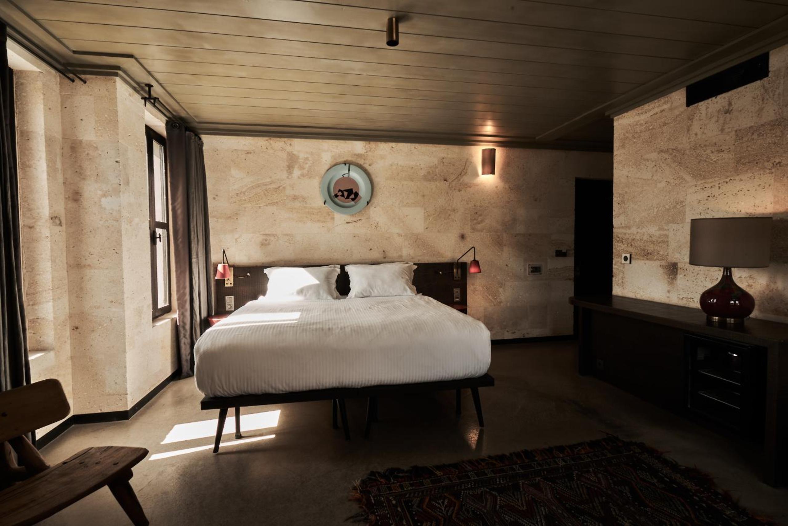 Stone Deluxe Room - Photo 13