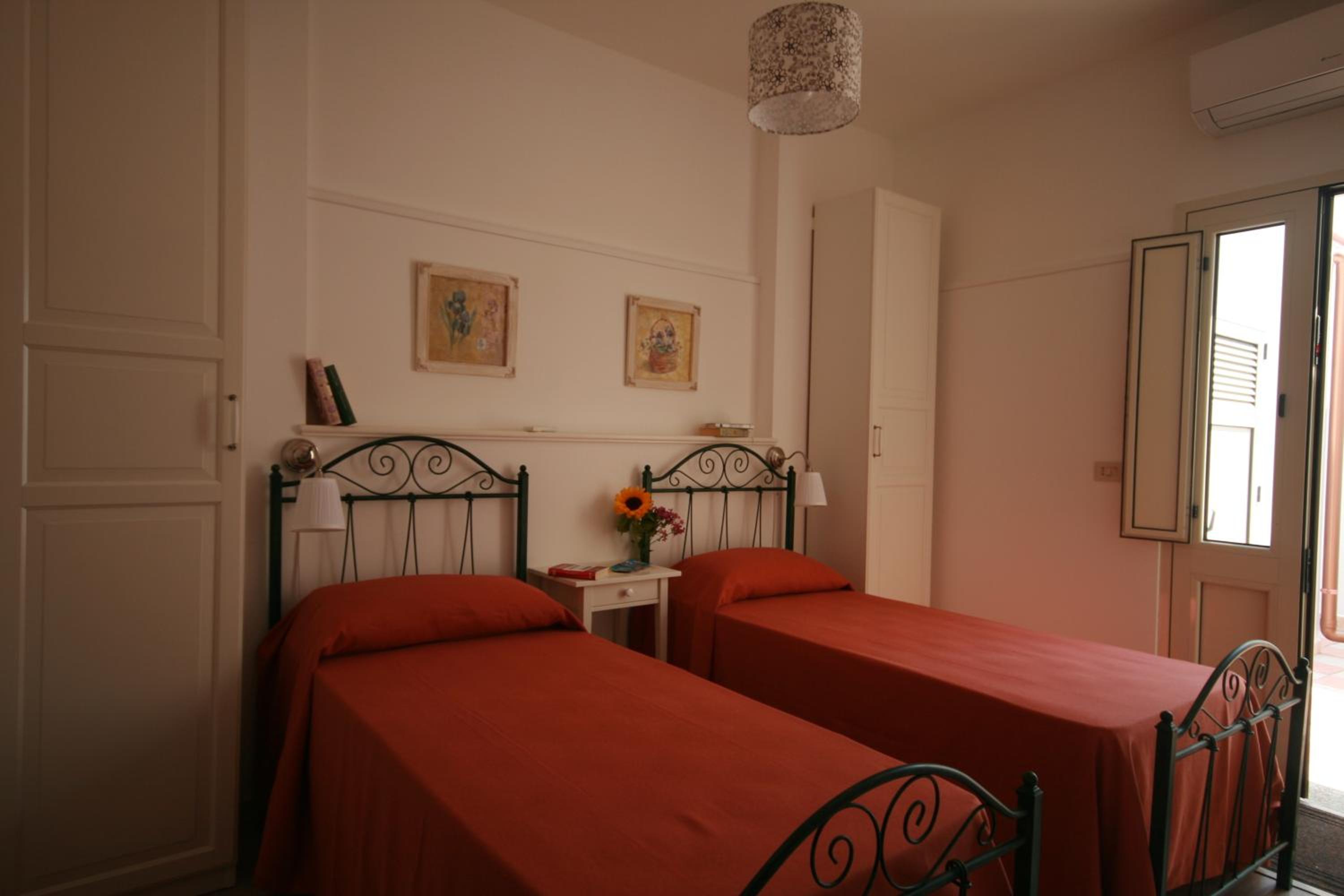 Apartment - Ground Floor photo 1