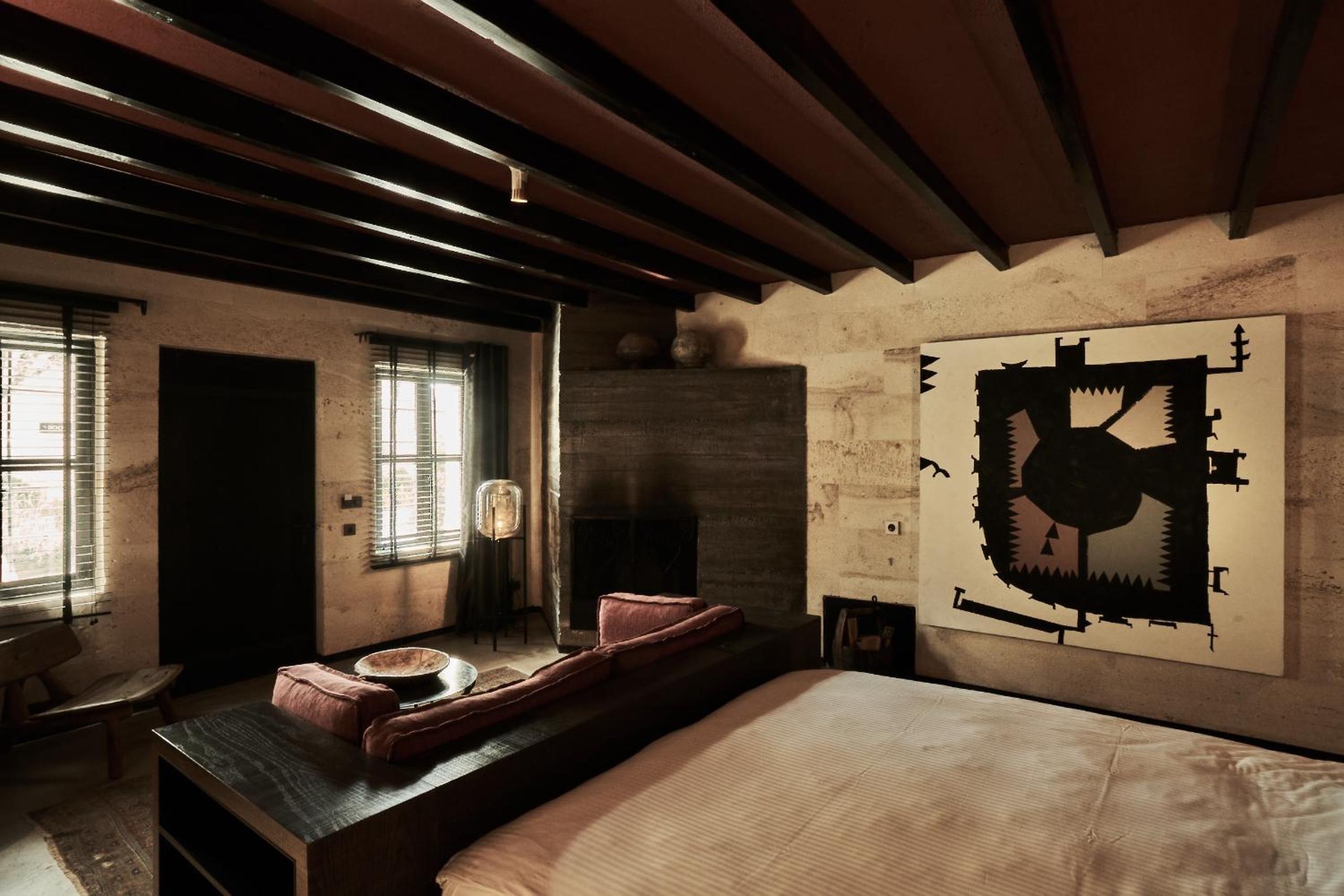 Stone Suite with Cave Bath - Photo 1
