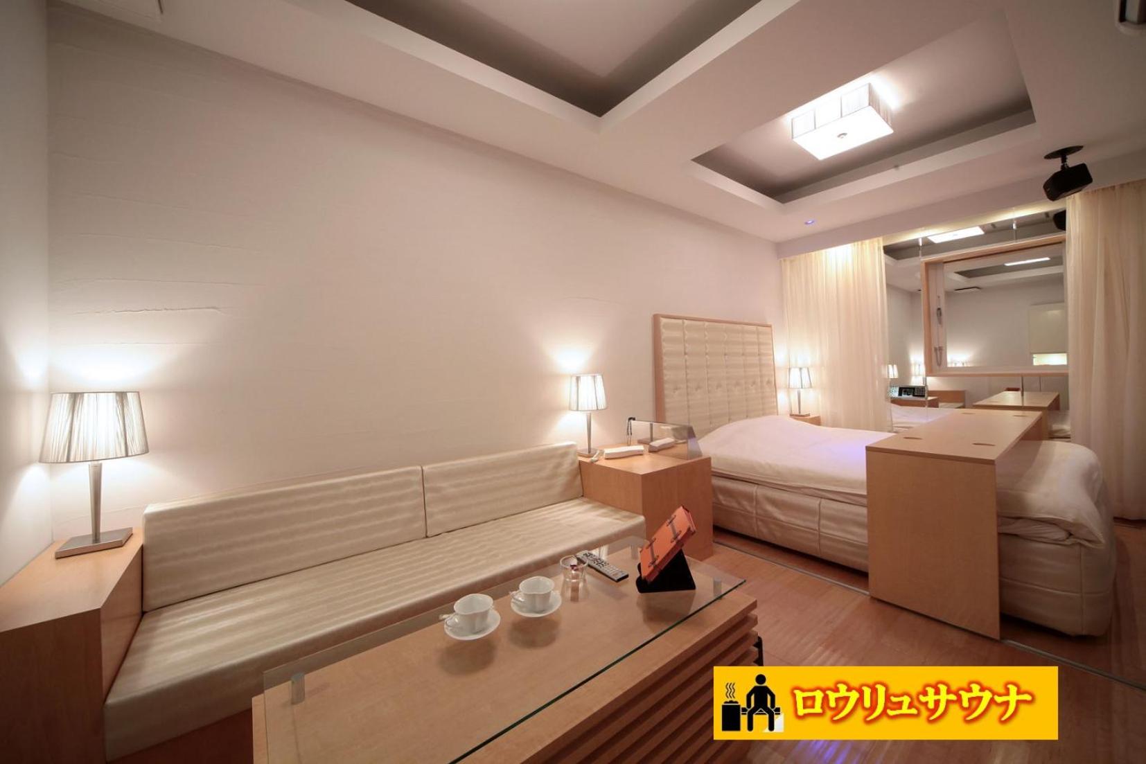 Economy Queen Room - Late Check-in 22:00 photo 3