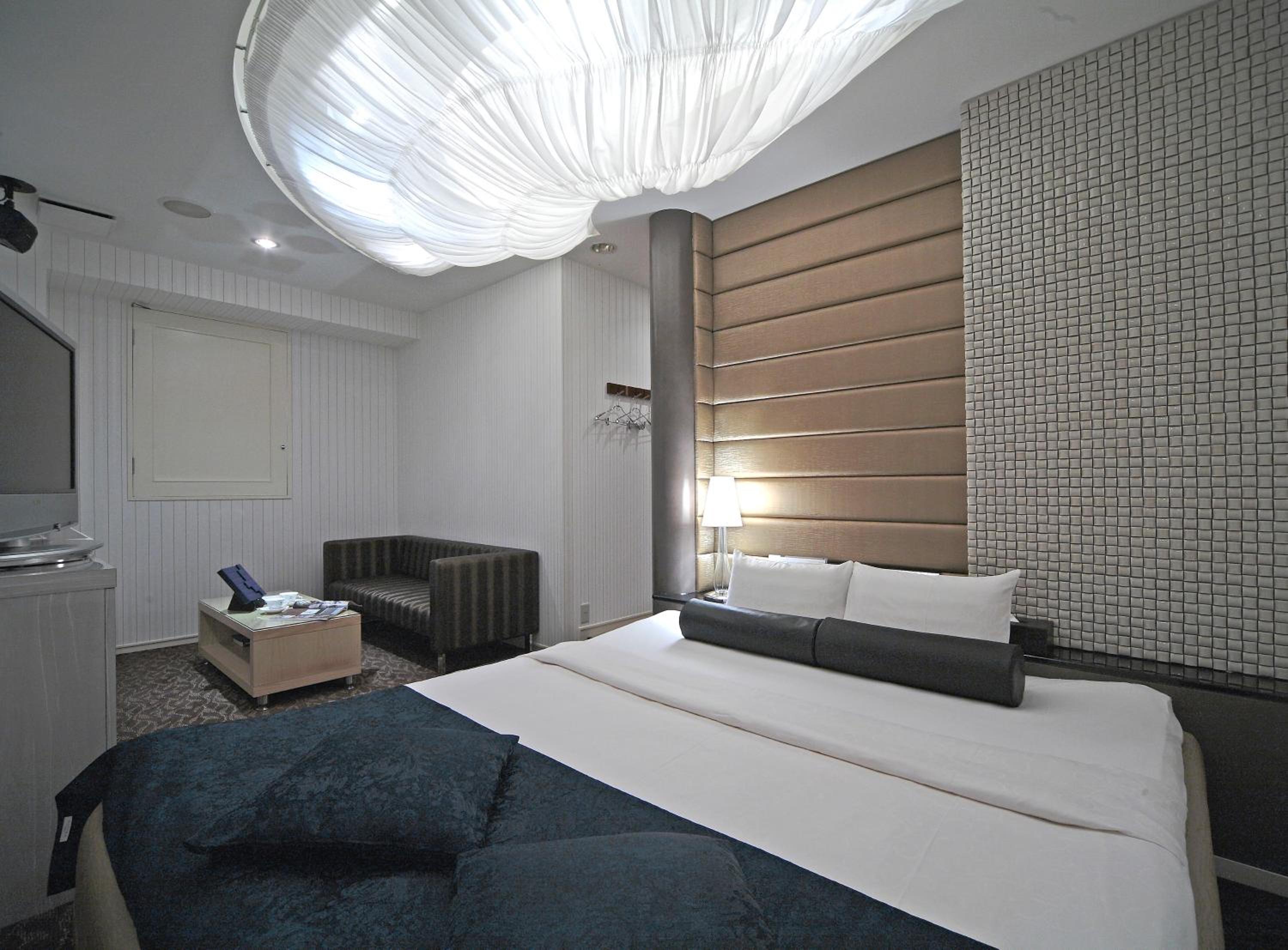 Economy Queen Room - Late Check-in 22:00 photo 2