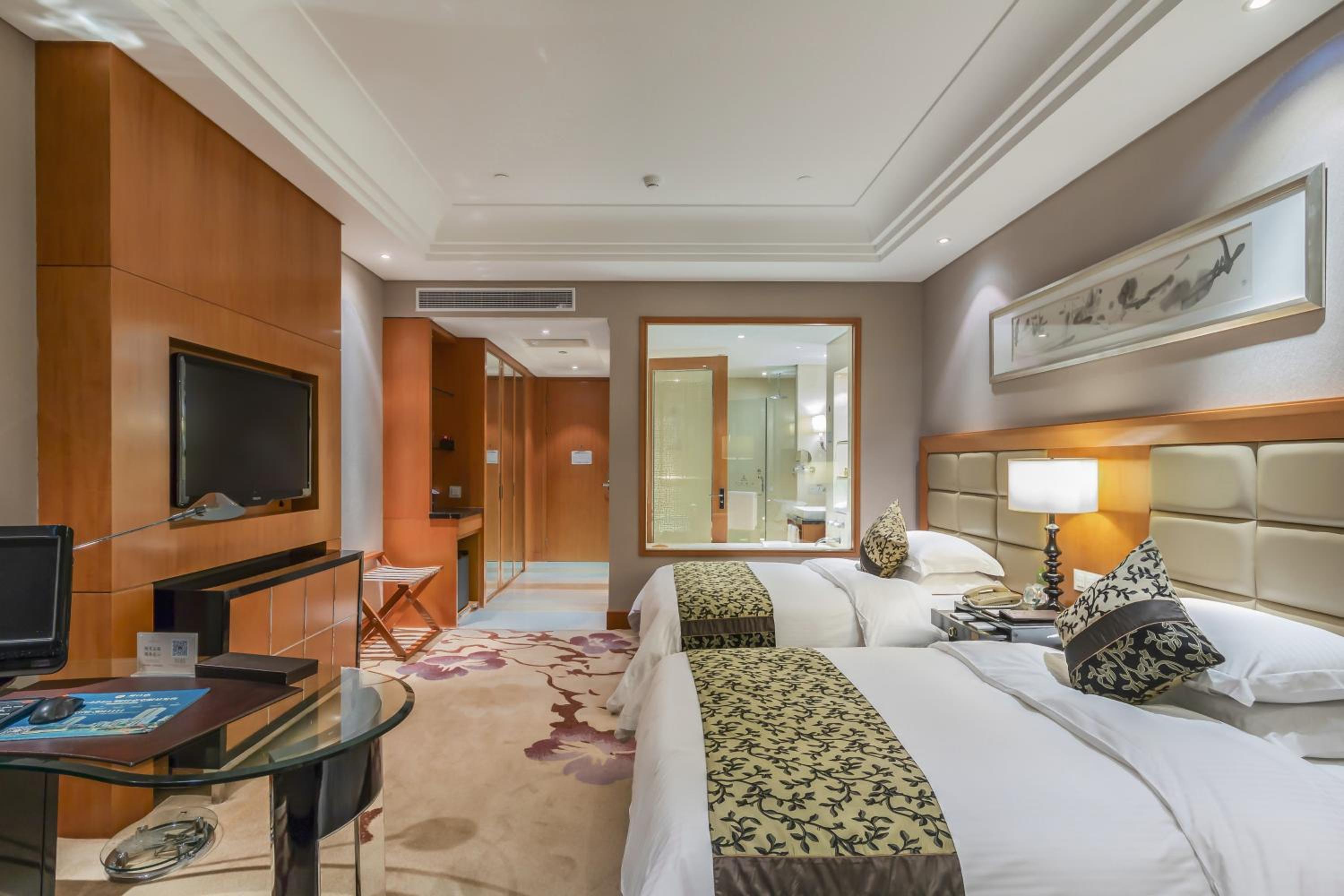 Executive Twin Smoking Room