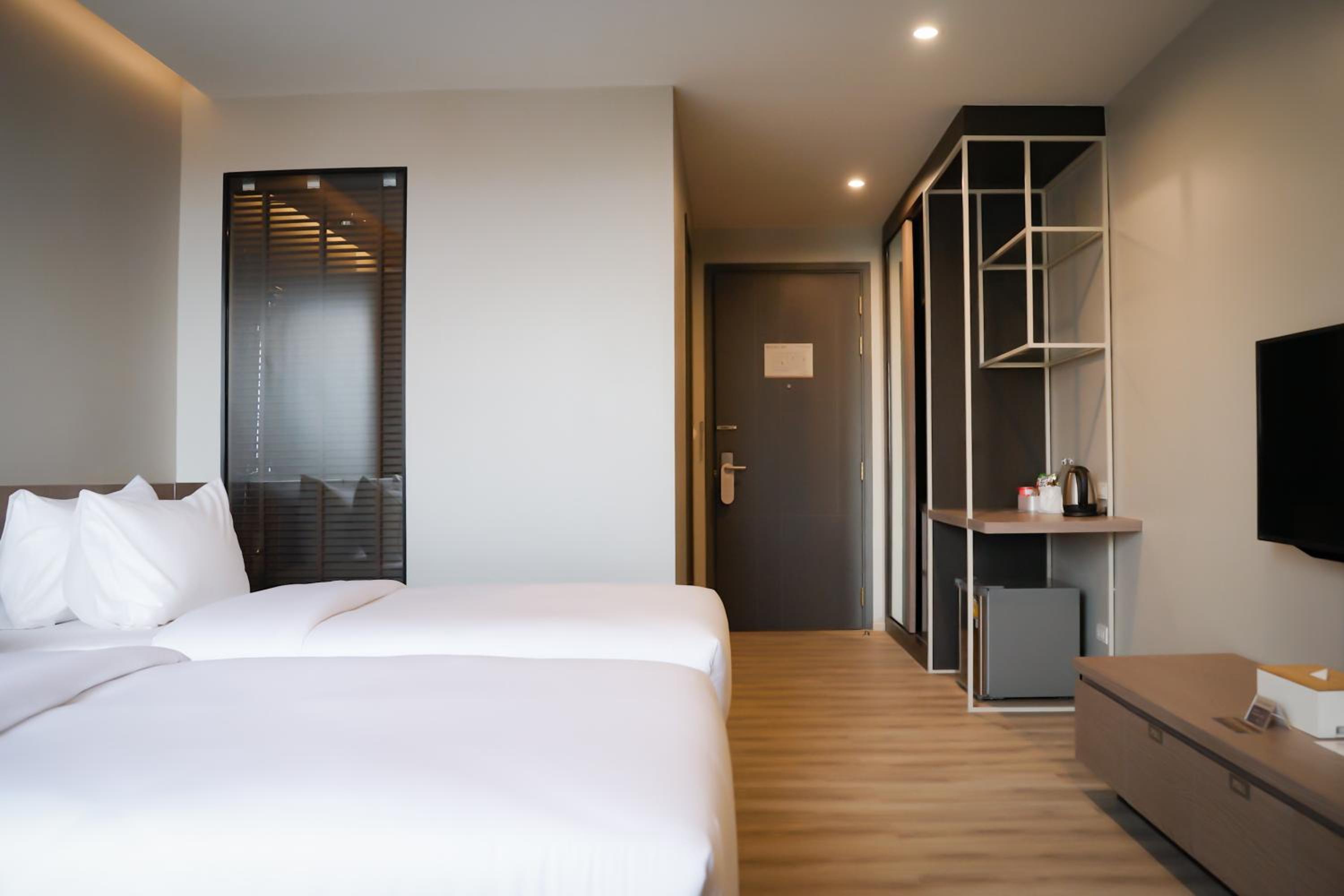 Deluxe Twin Room - Photo 8