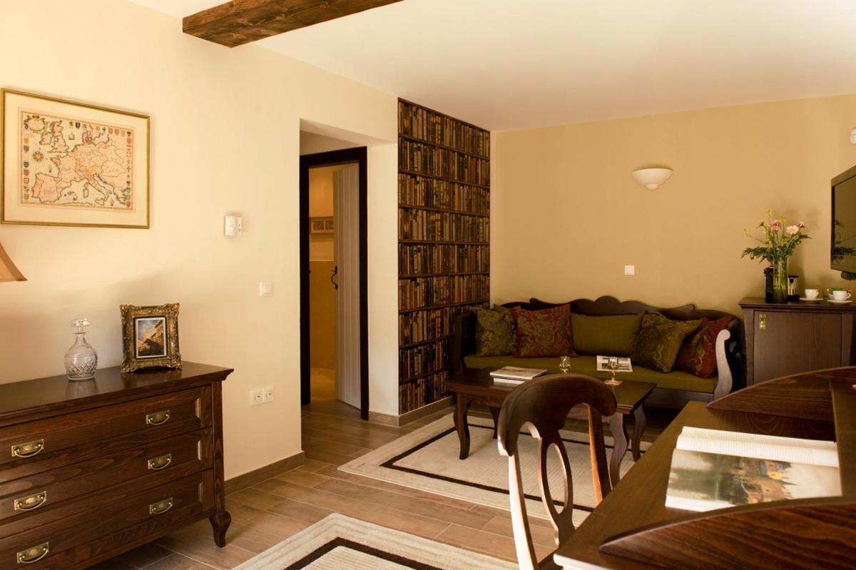 One-Bedroom Suite