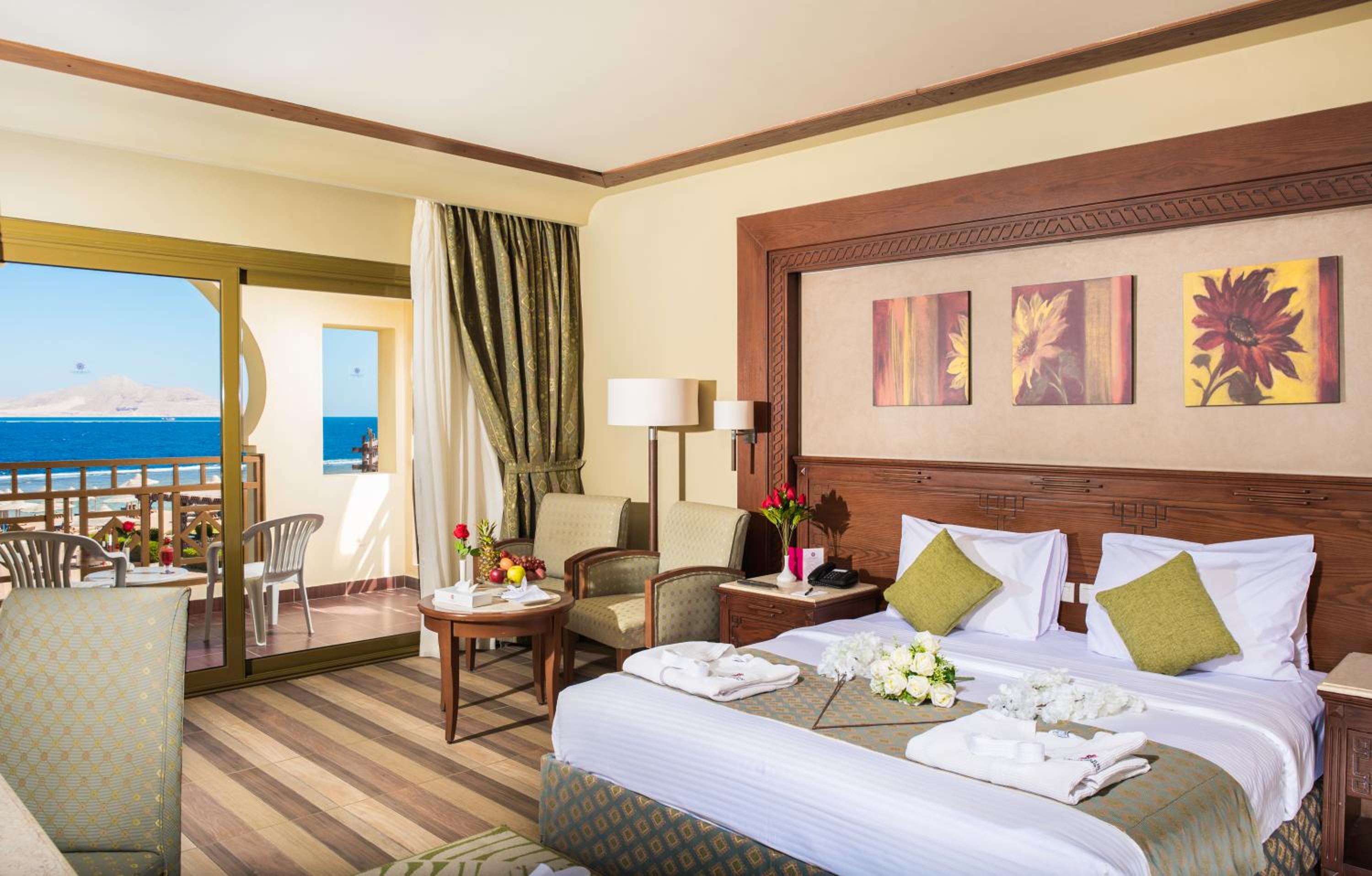 Superior Double or Twin Beach Front