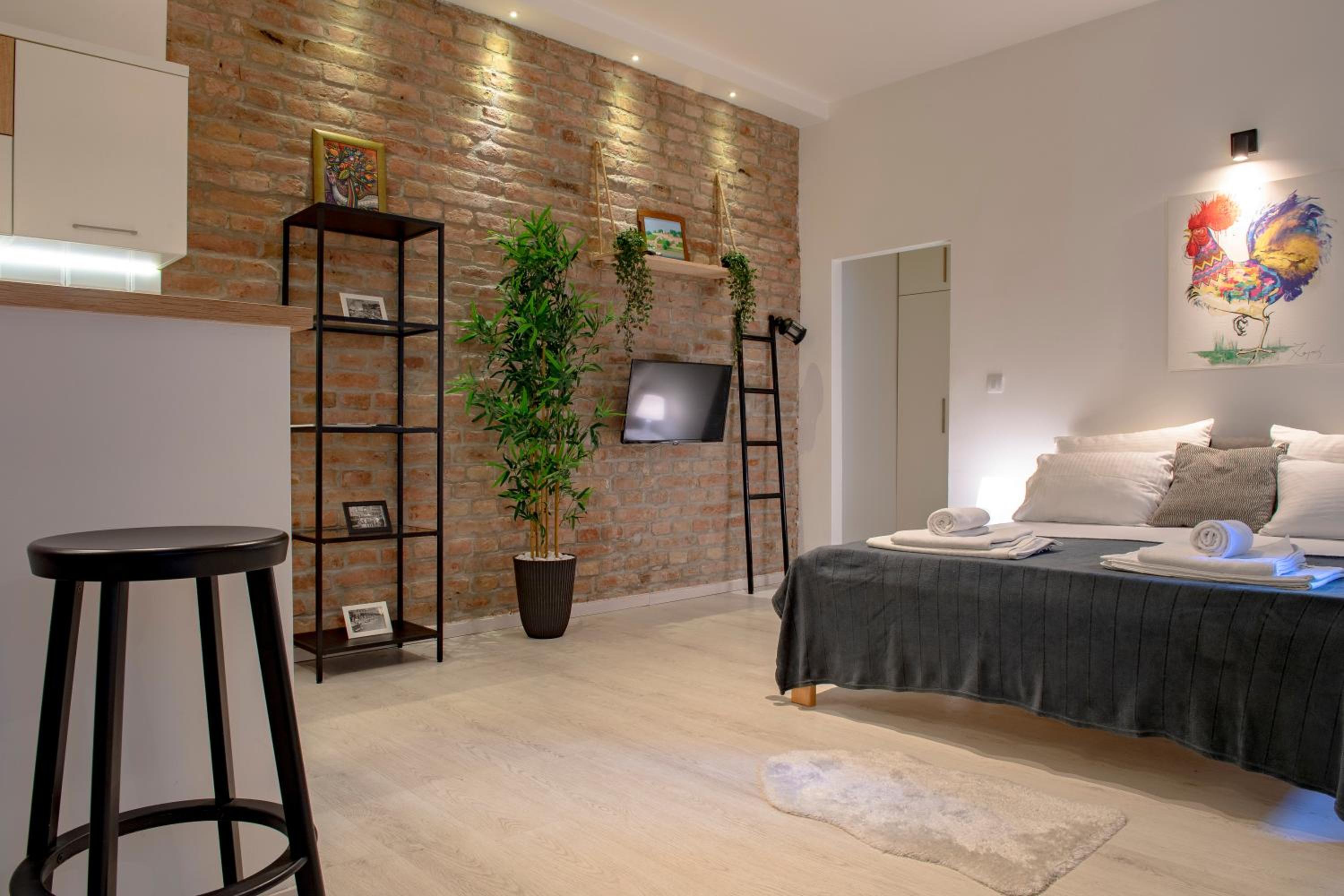 Studio Apartment