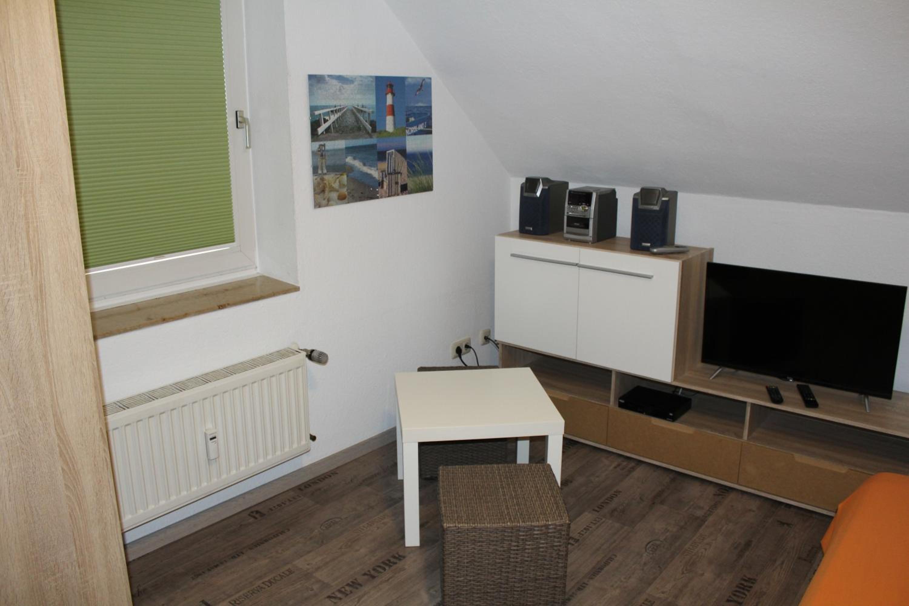 Apartment photo 2