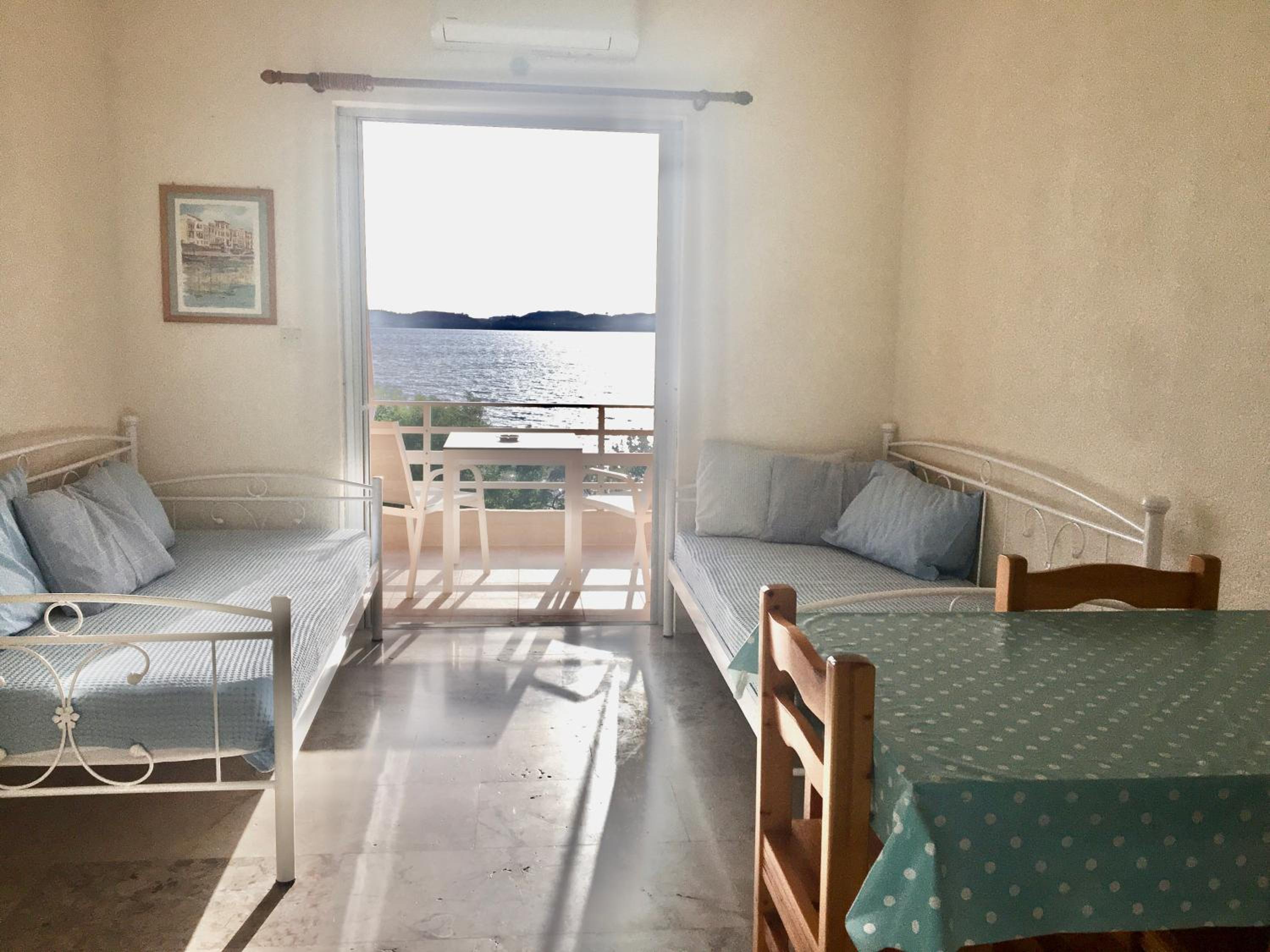 One-Bedroom Apartment with Sea View (4 Adults) photo 2