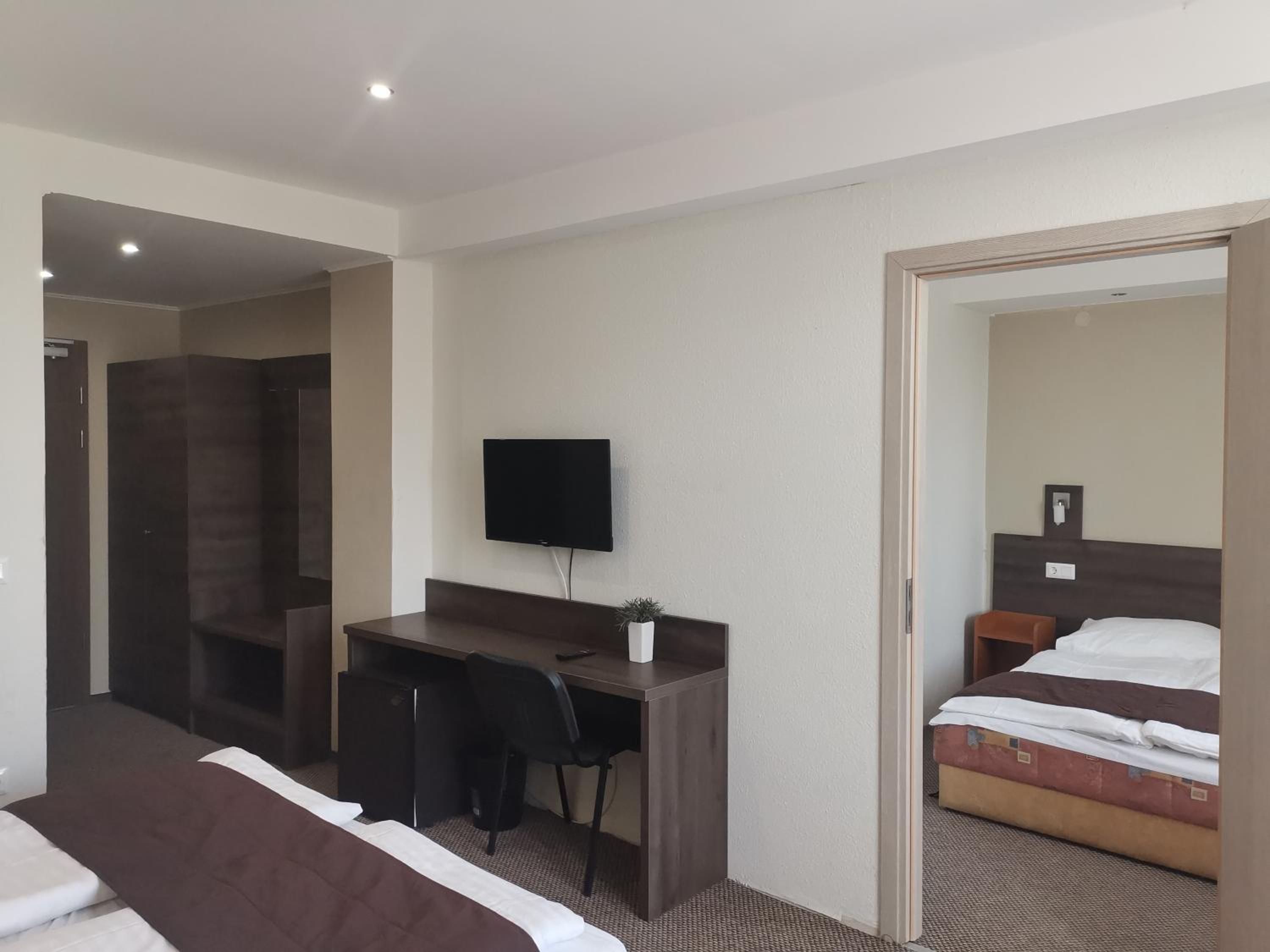 Quadruple Room photo 3