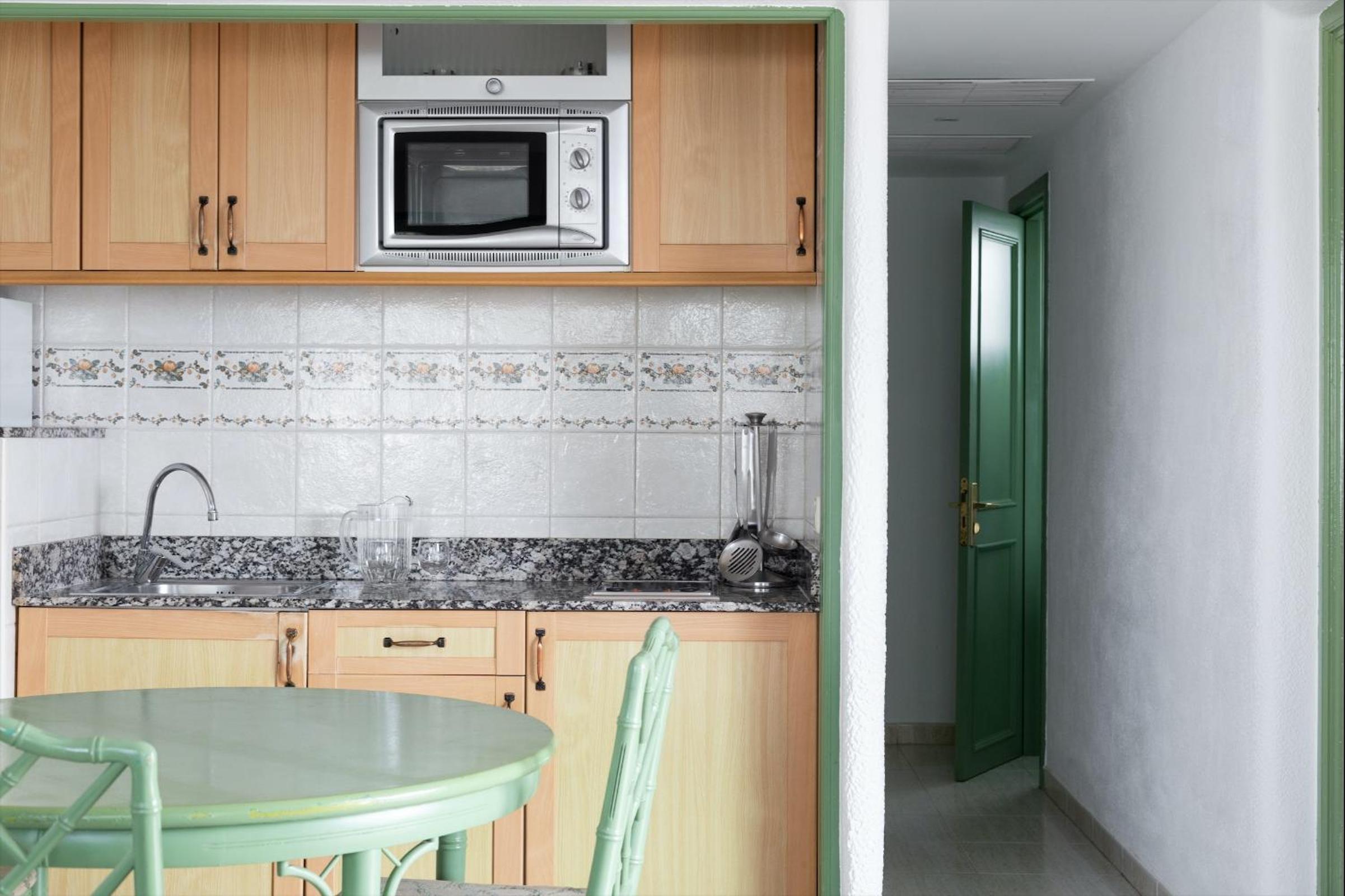 Two-Bedroom Apartment (3 Adults) photo 3