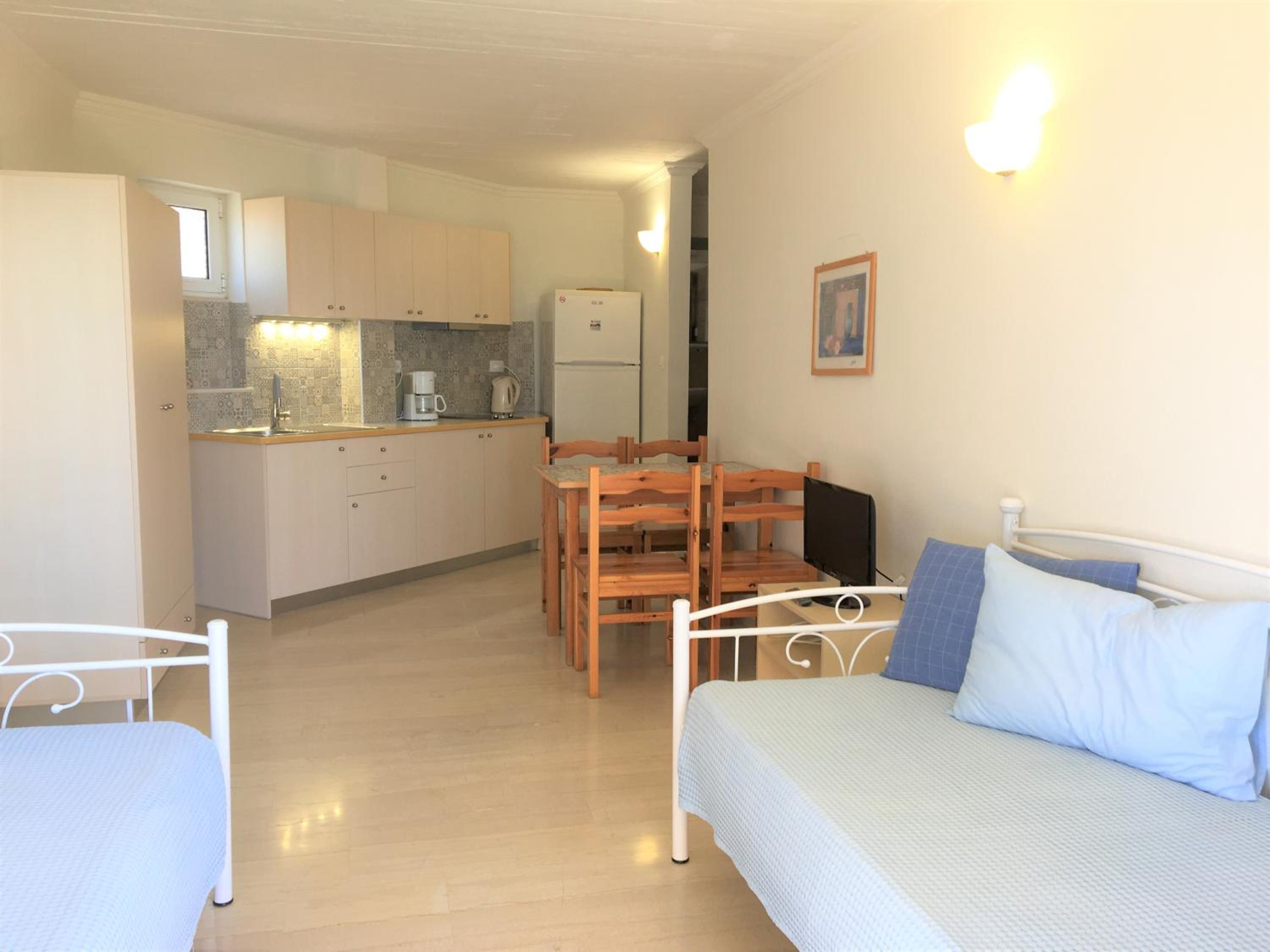 One-Bedroom Apartment with Sea View (4 Adults) photo 3