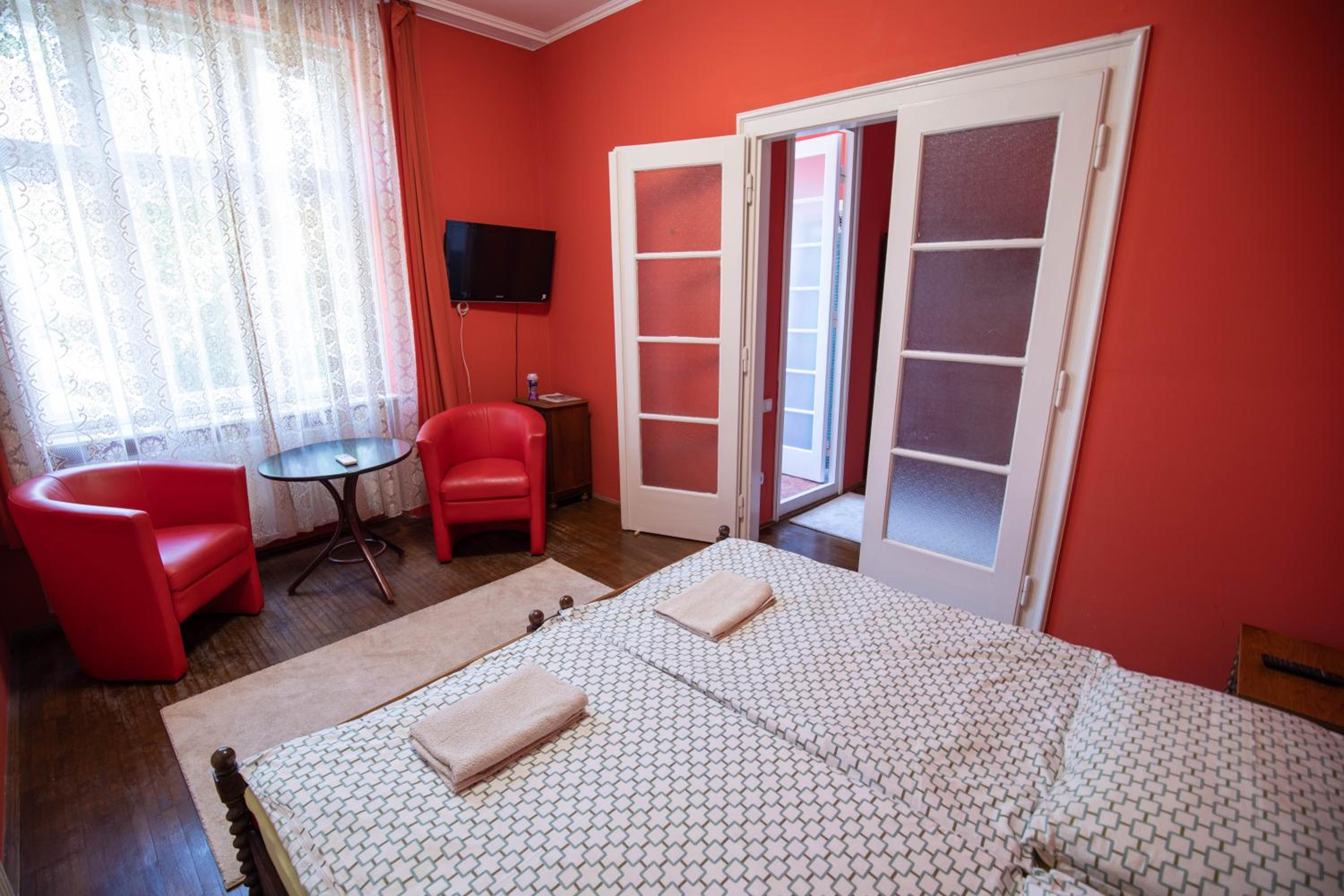 Standard Double or Twin Room photo 1
