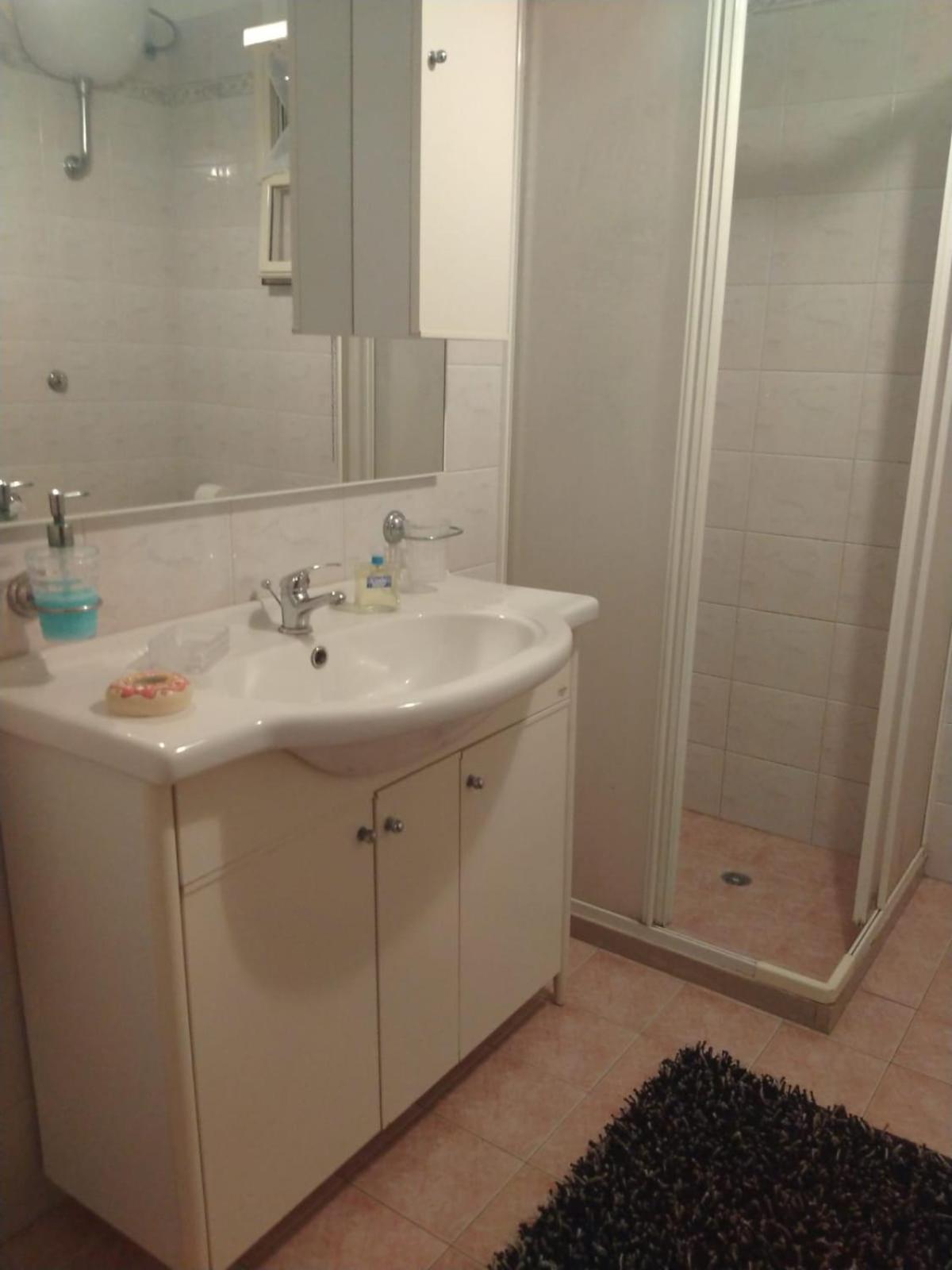 One-Bedroom Apartment - Photo 11