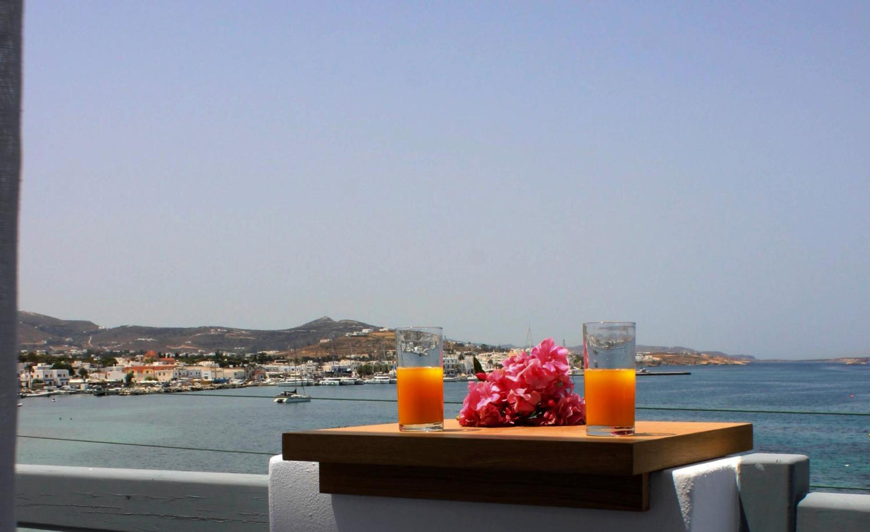 Deluxe Room with Sea View - Photo 10